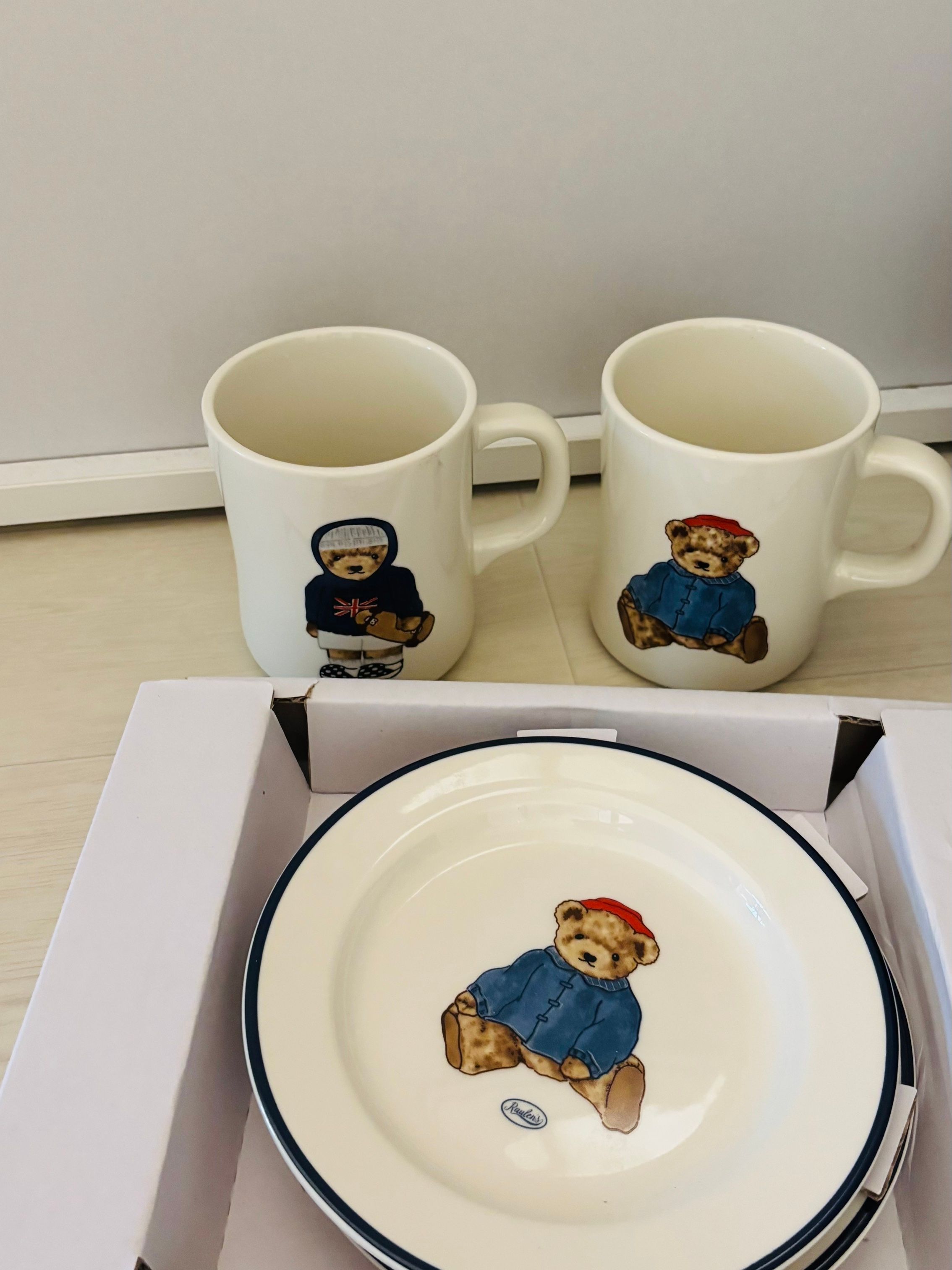 London Teddy Bear Dinnerware Set user photo