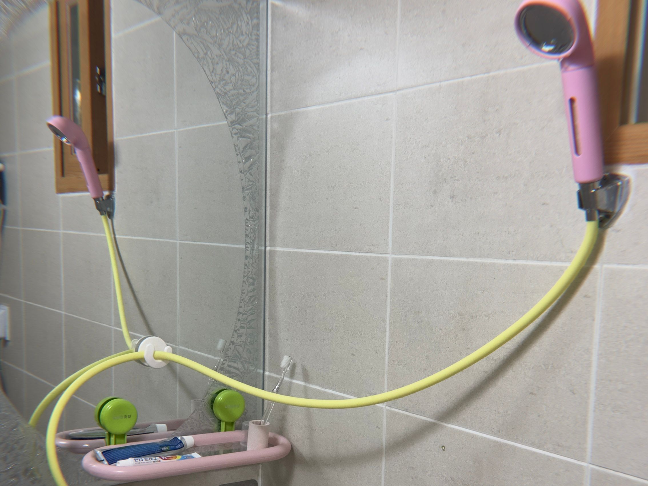 No-Drill Pastel Bathroom Storage Shelf user photo