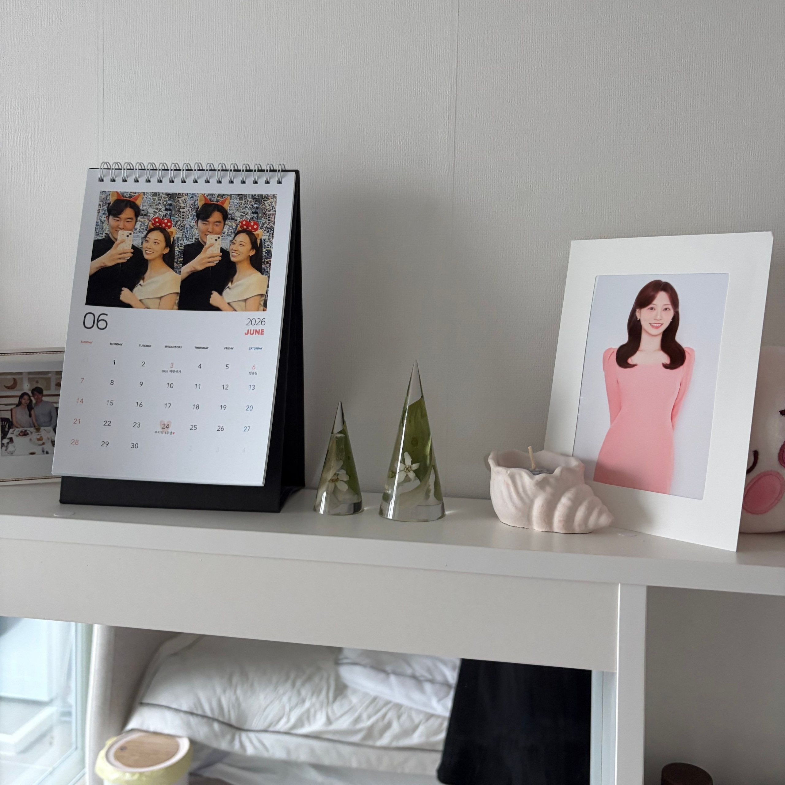 2027 Mini Desk Calendar with Wood Stand user photo