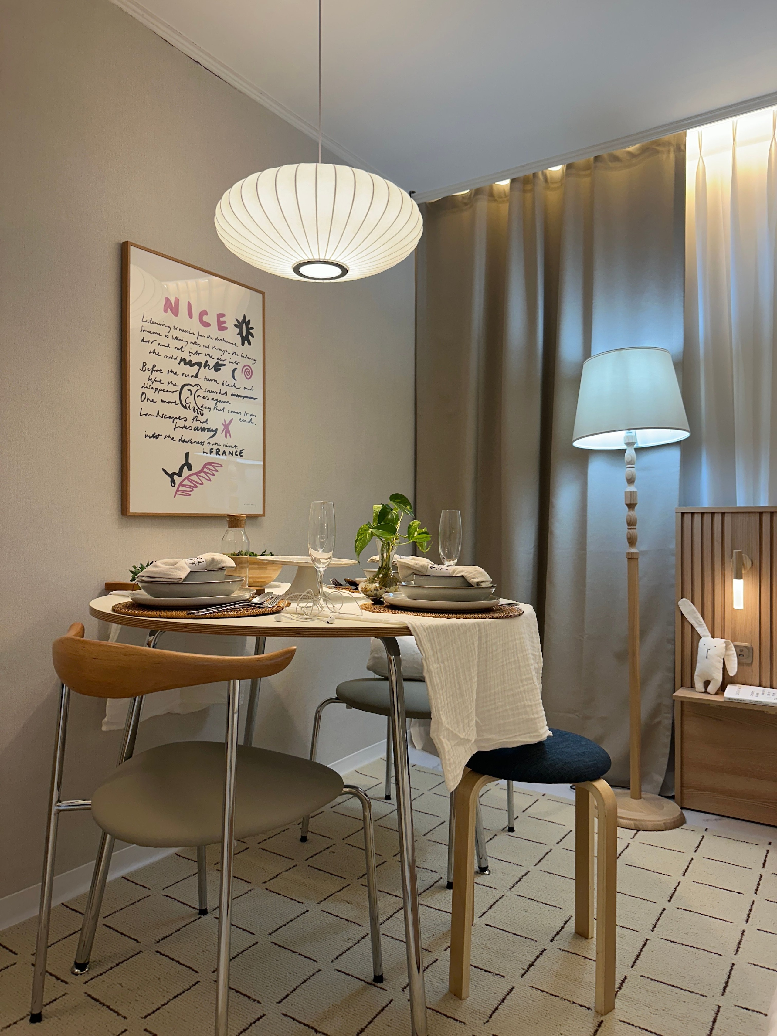 Modern Chrome Round Dining Table - 39.4