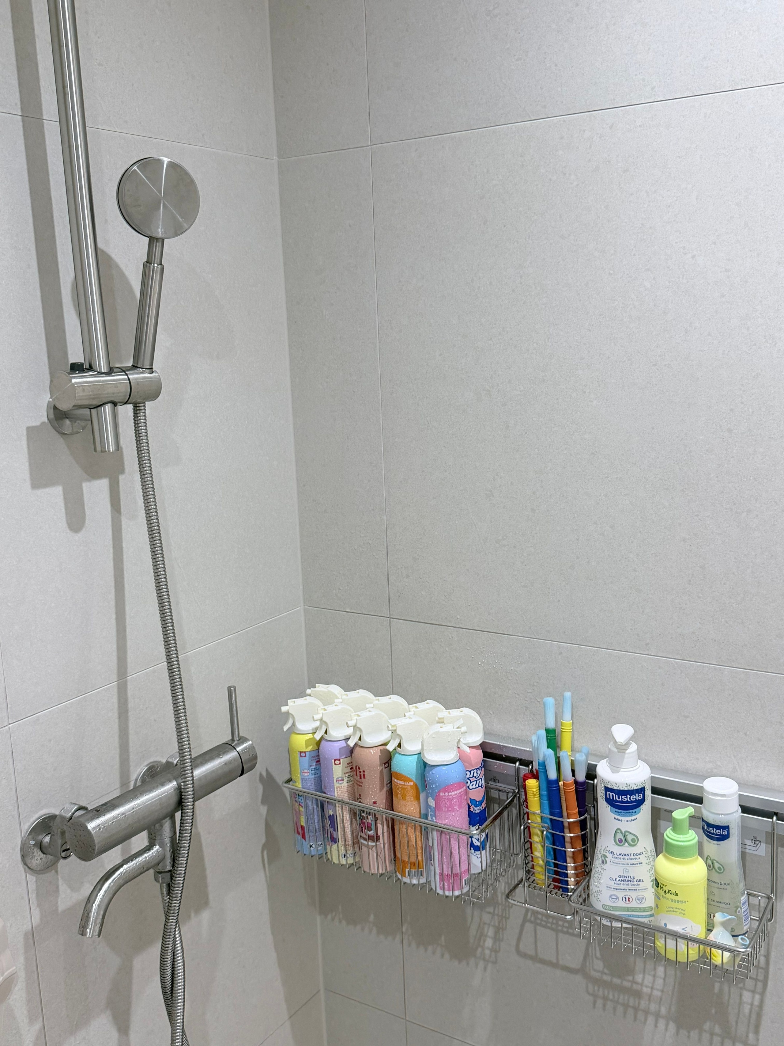 Modular Wall Rail Storage Organizer user photo