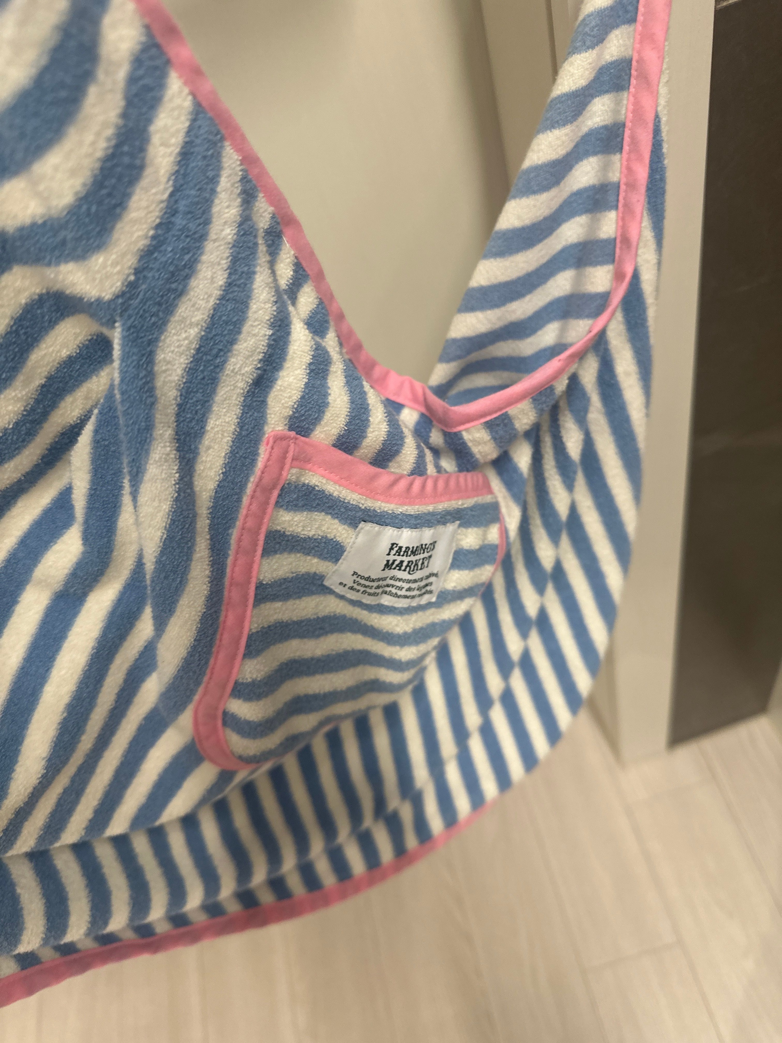 Cozy Kitchen Apron & Oven Mitt Gift Set user photo