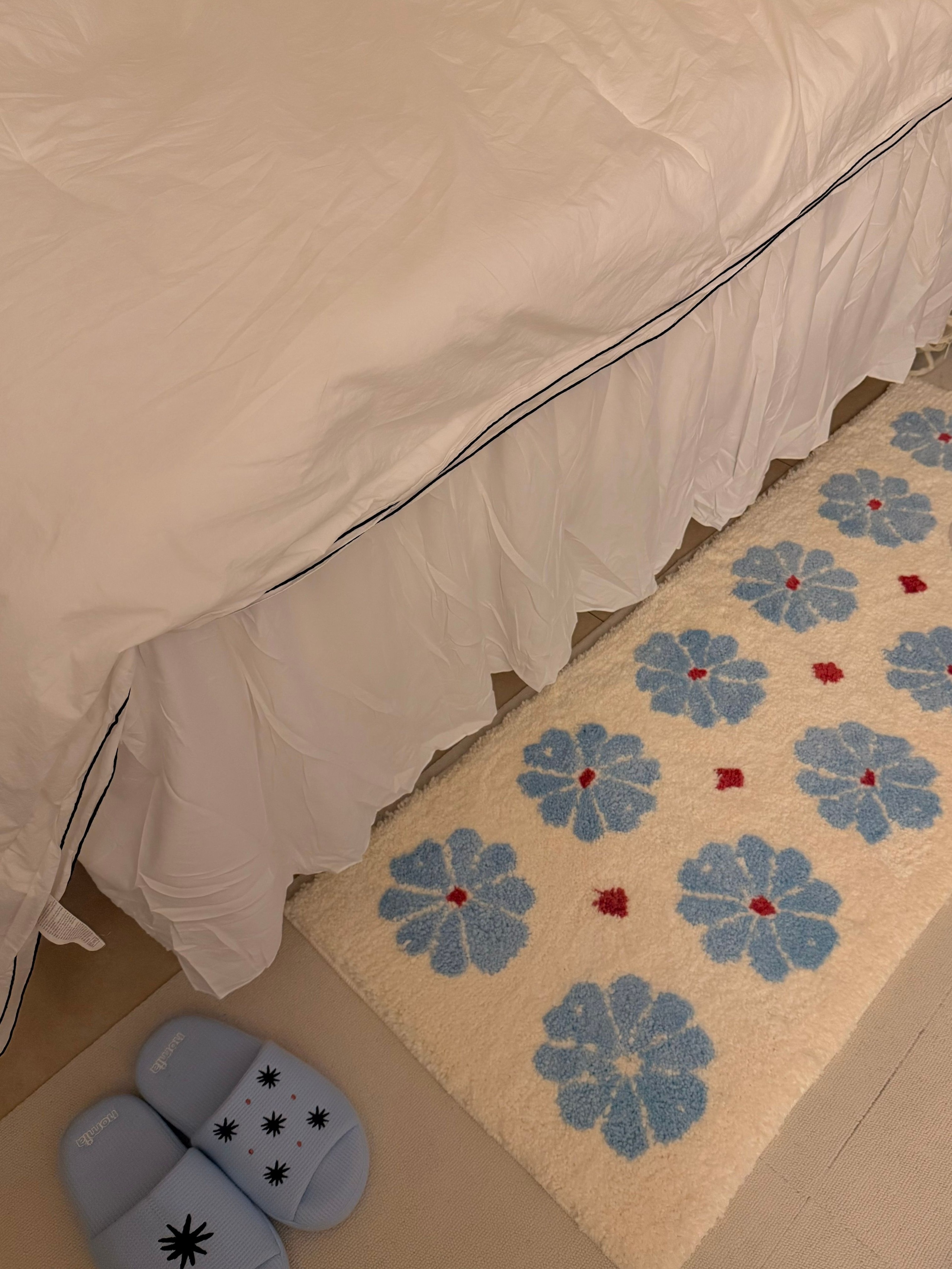 Camellia Ivory Accent Rug user photo