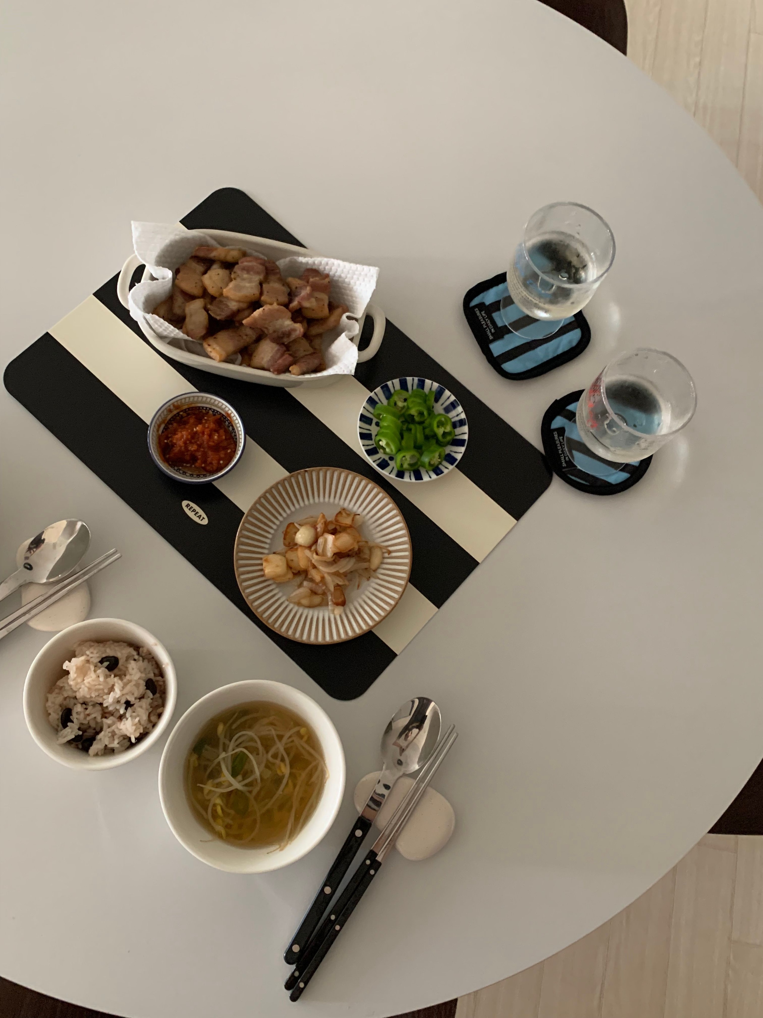 Days Reversible Table Mat Set (2-Piece) user photo
