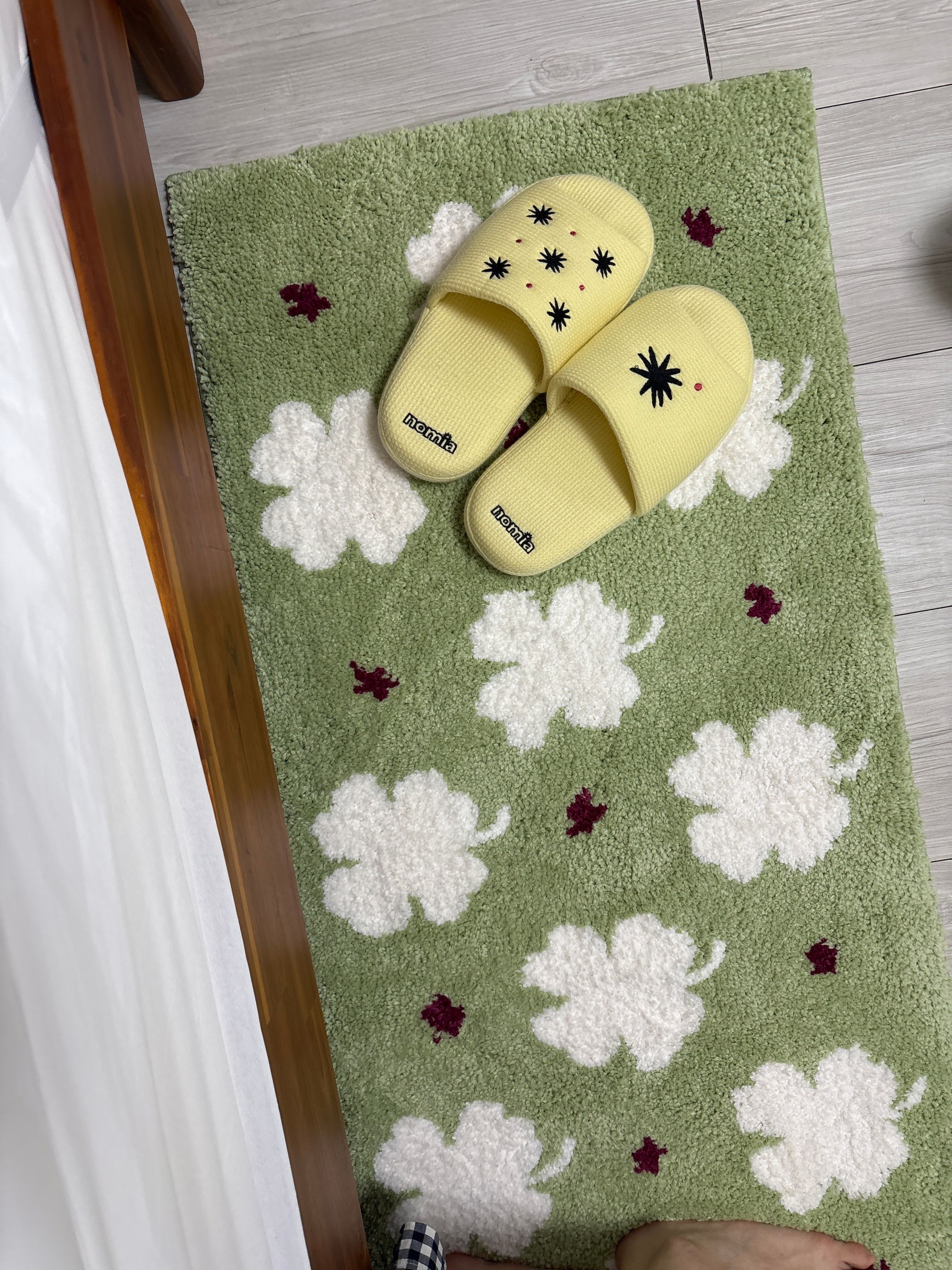 Clover Olive Accent Rug user photo