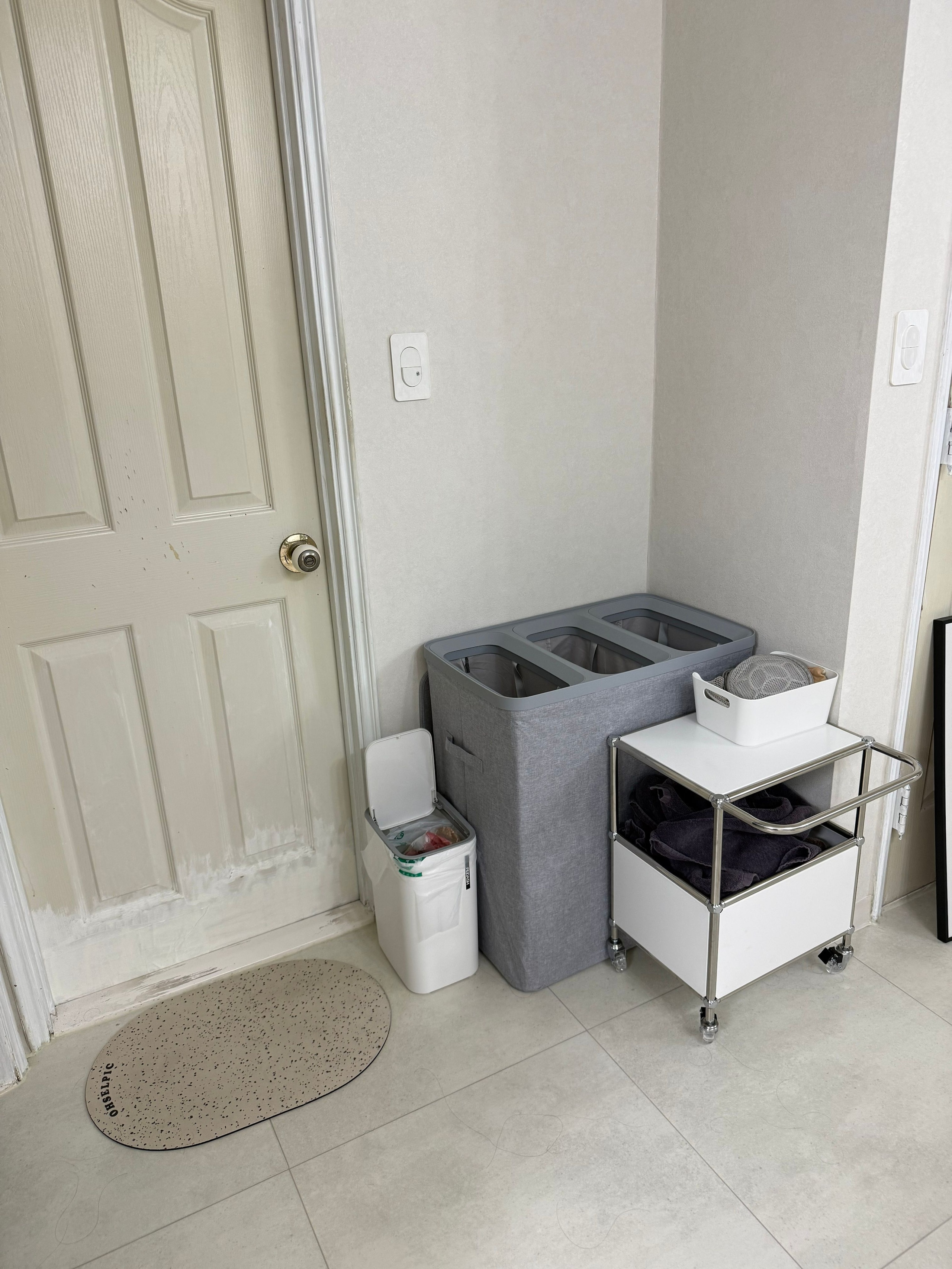 Ink Cube Modern Rolling Bar Cart user photo