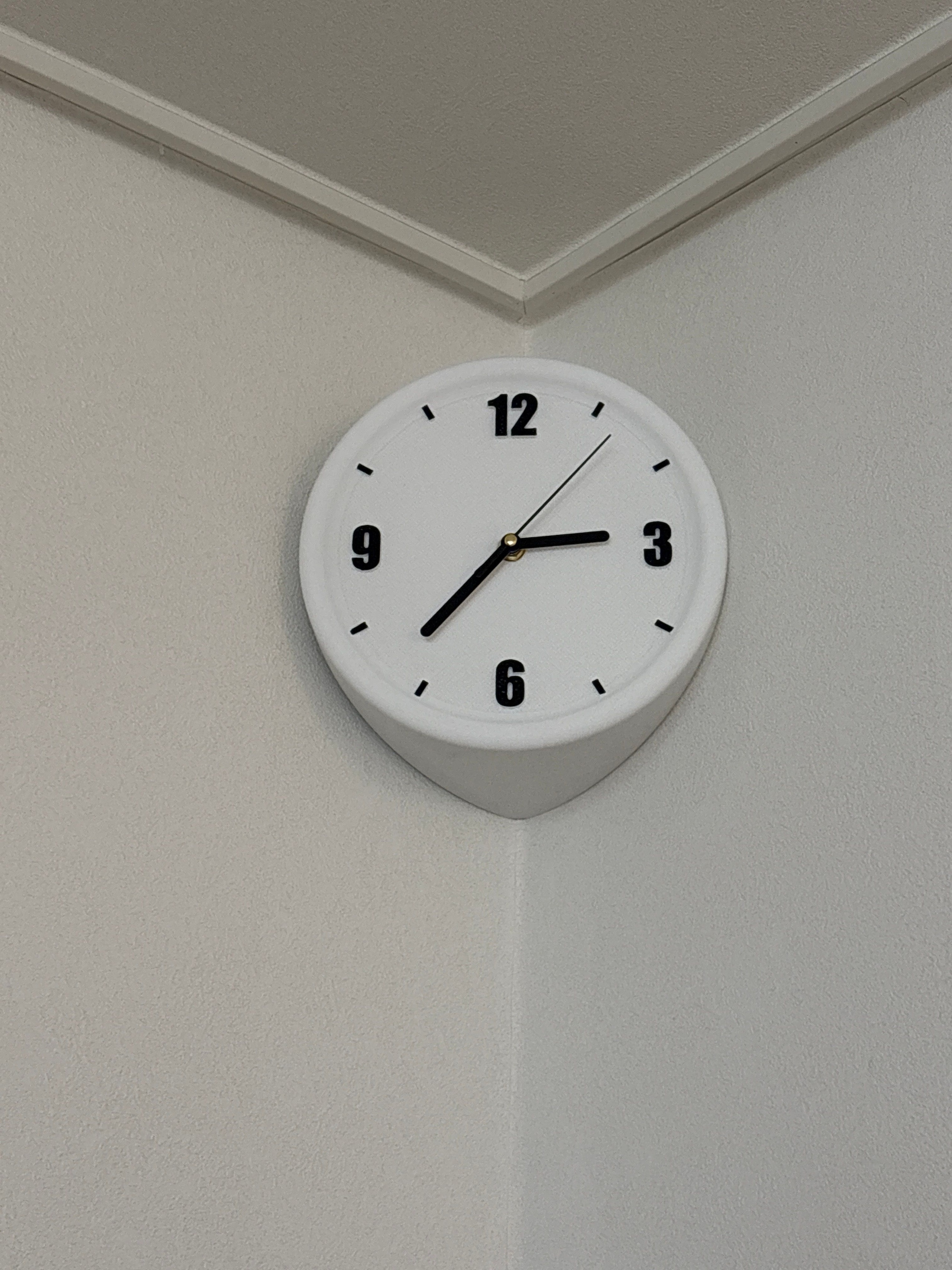 DIY Corner Wall Clock user photo