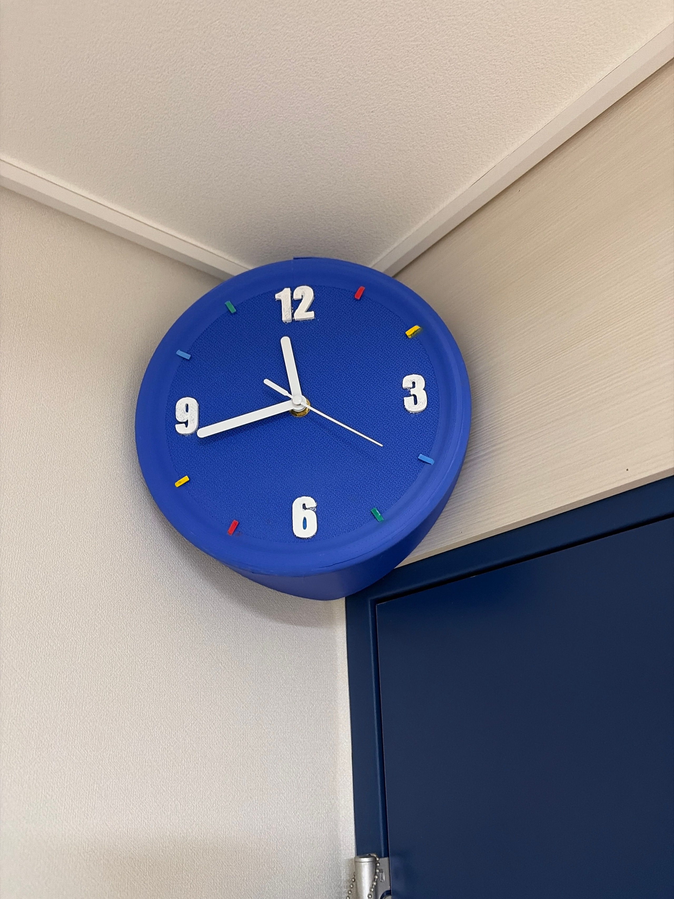 DIY Corner Wall Clock user photo
