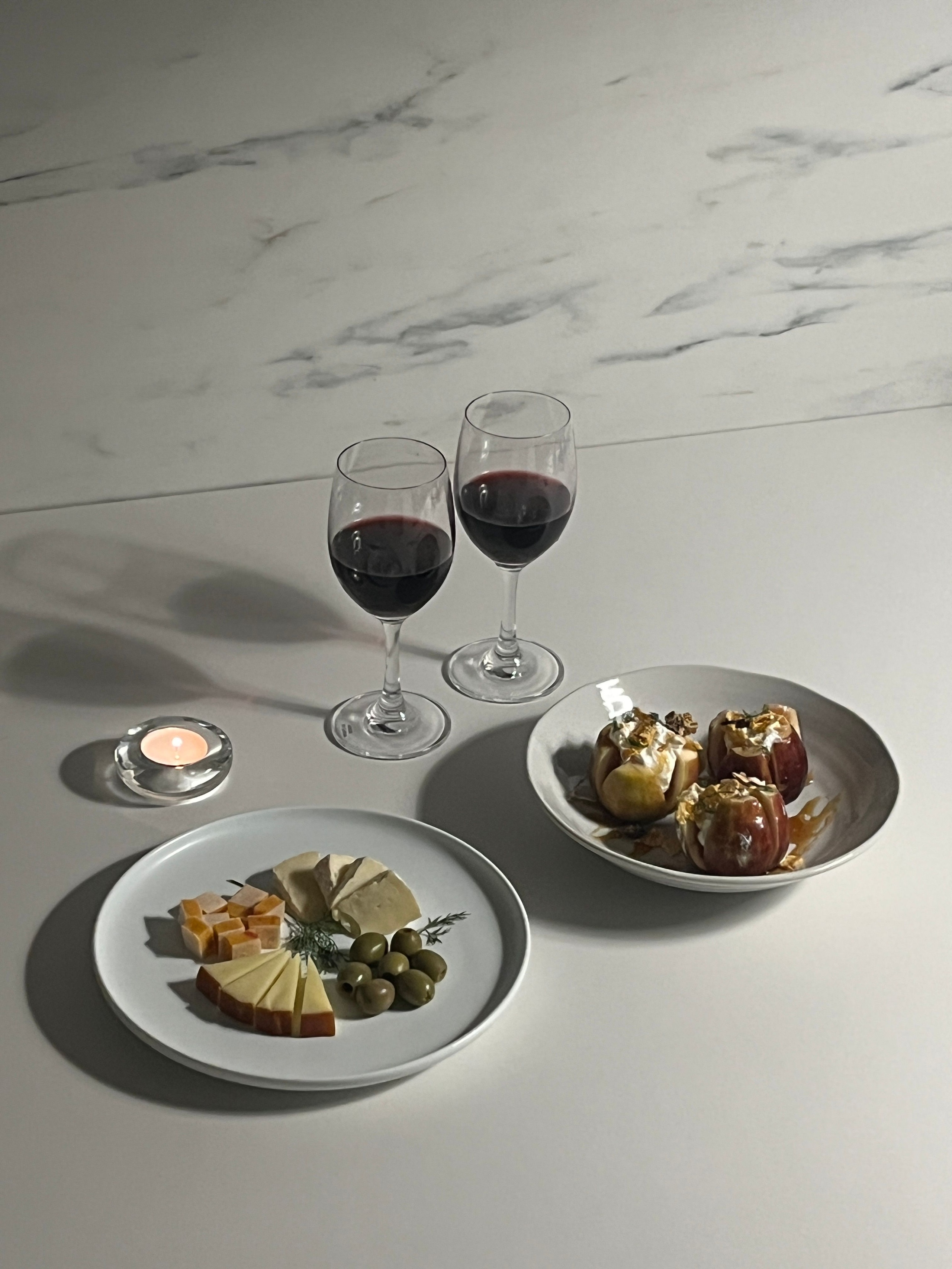 LeBlanc Moon Jar Dinnerware Set for 2 (12-Piece) user photo