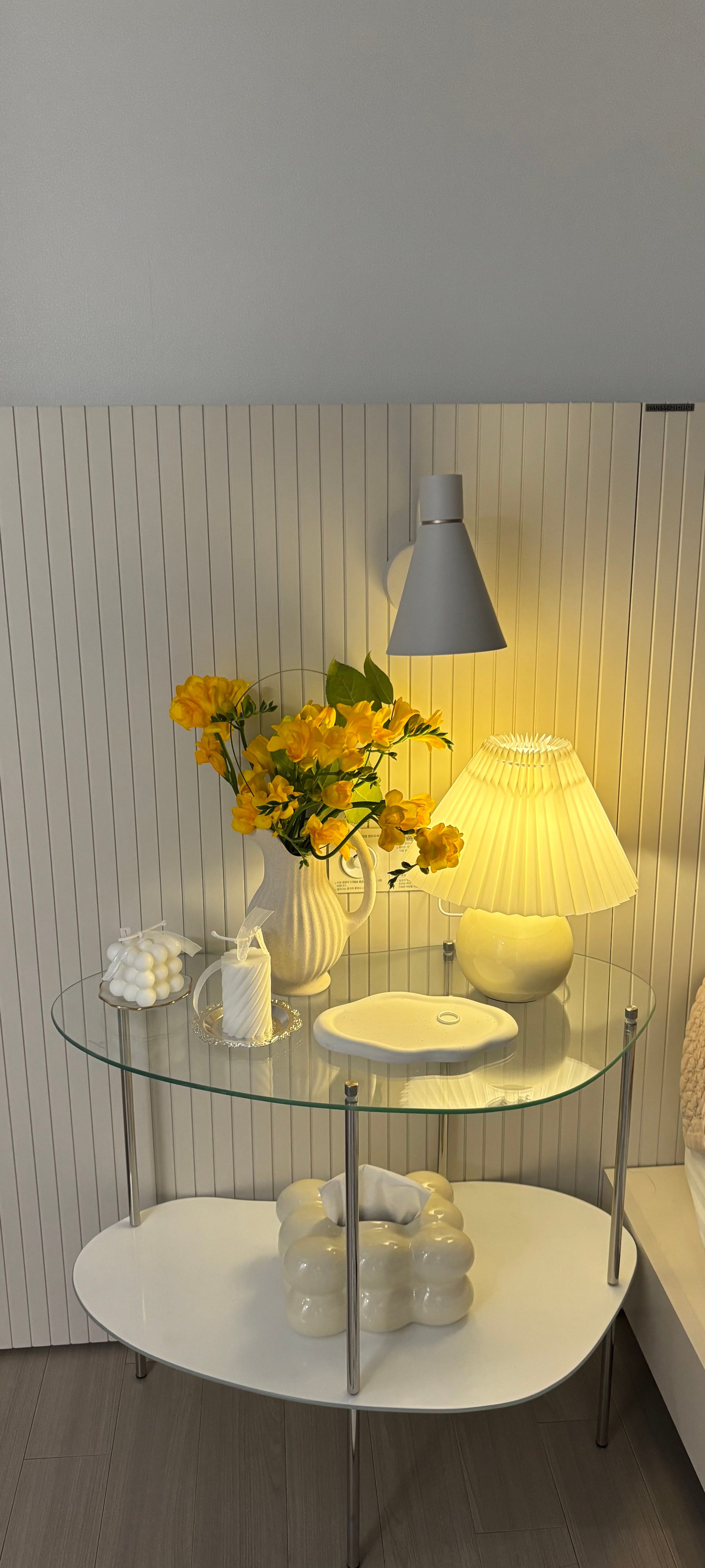 2-Tier Wavy Glass Table user photo