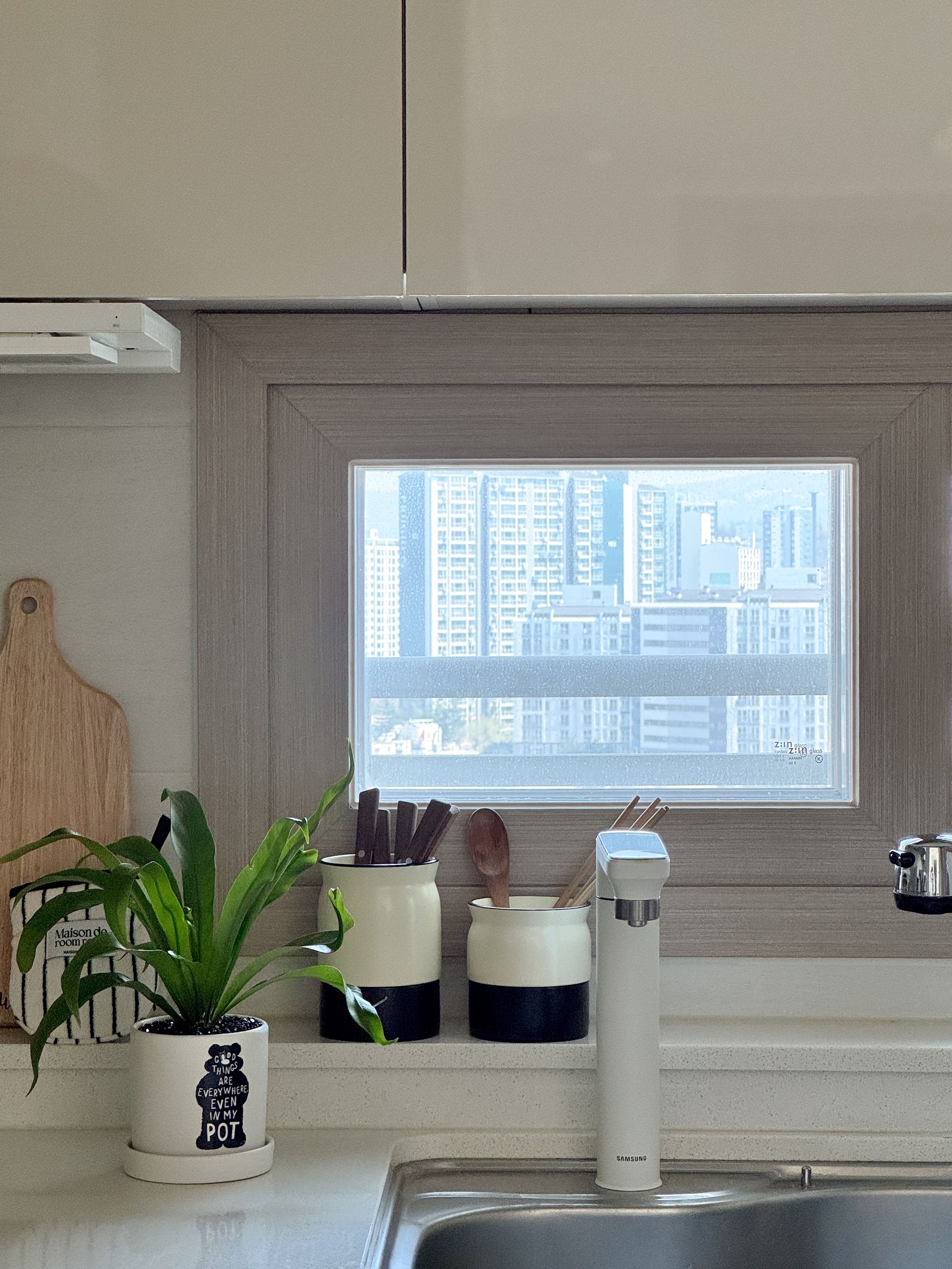 Two-Tone Self-Draining Ceramic Utensil Holders (Set of 2) user photo