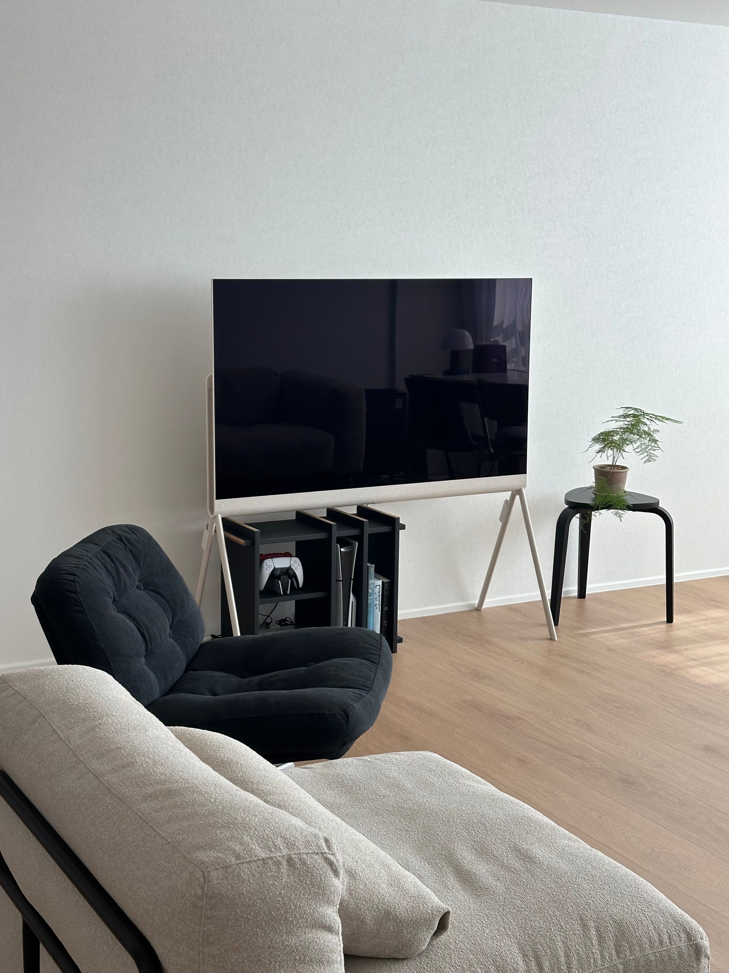 Vinyl Record Stand & Shelf user photo