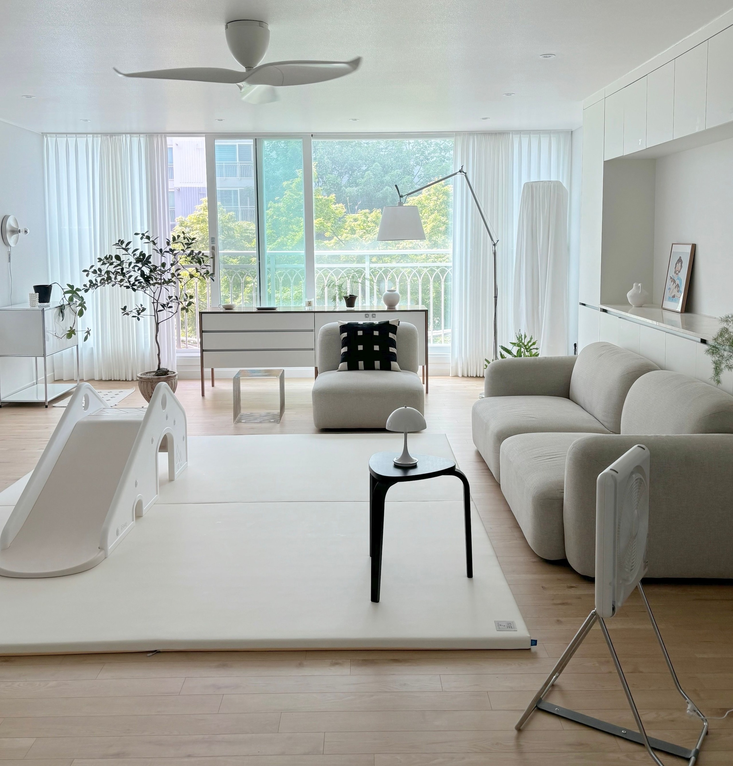 Open Wire Cube Table user photo