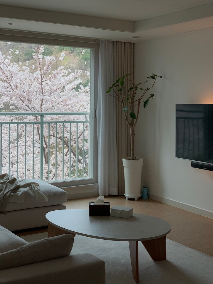 May Freeform Low Coffee Table user photo