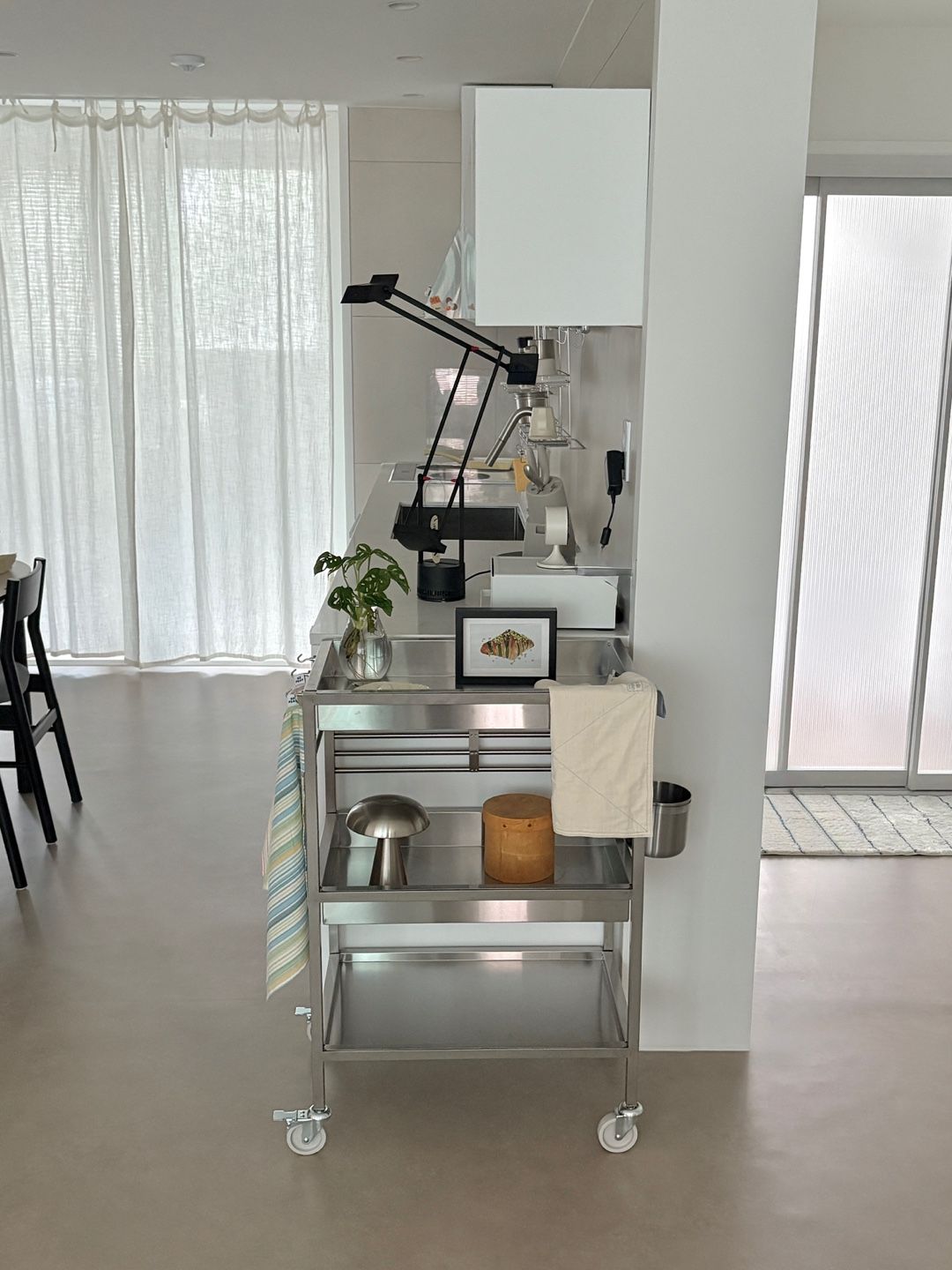 Cone Base Cordless Table Lamp user photo