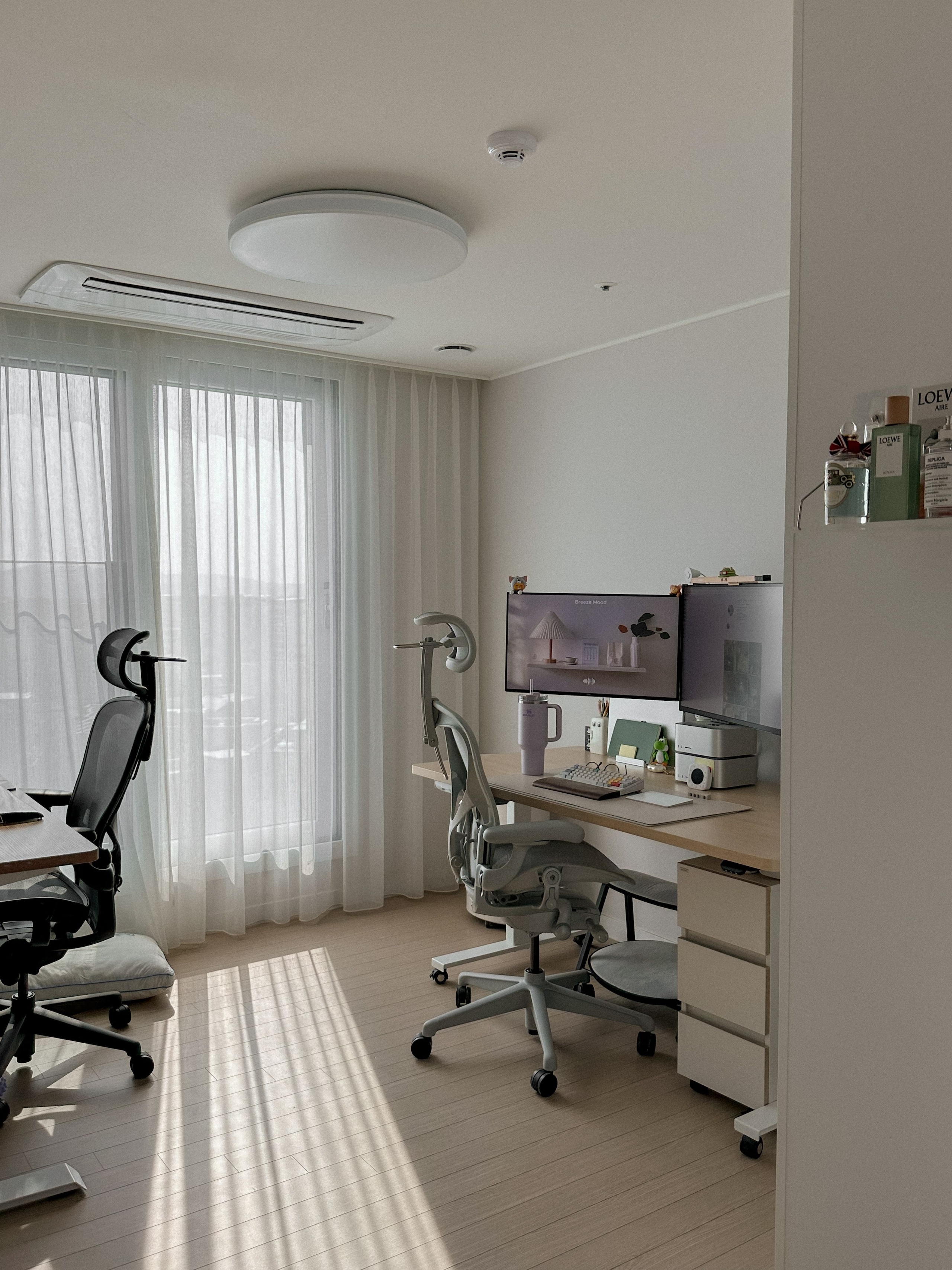 No-Drill Clear Acrylic Wall Shelf user photo