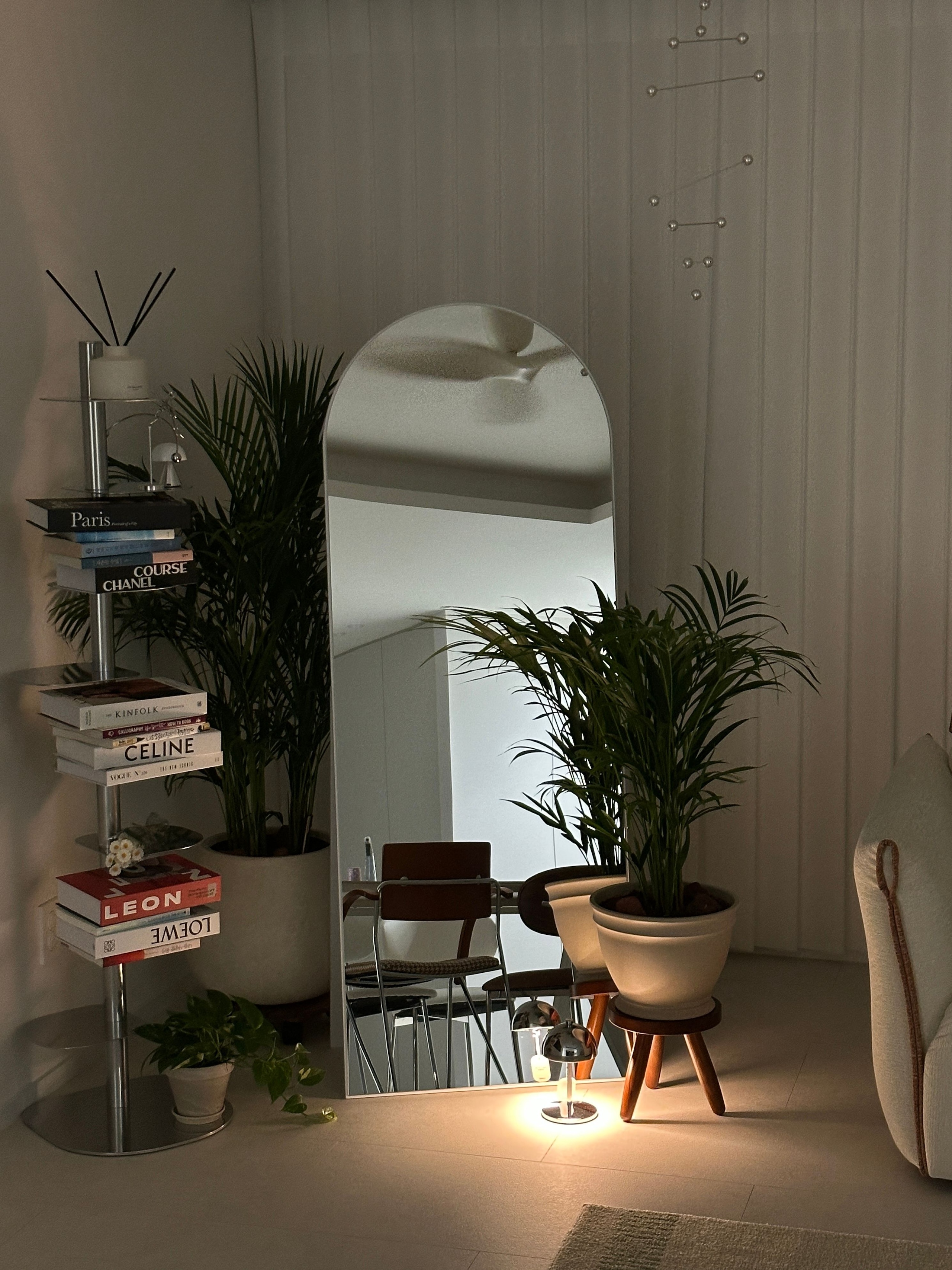 OAH Round Wood Plant Stool user photo