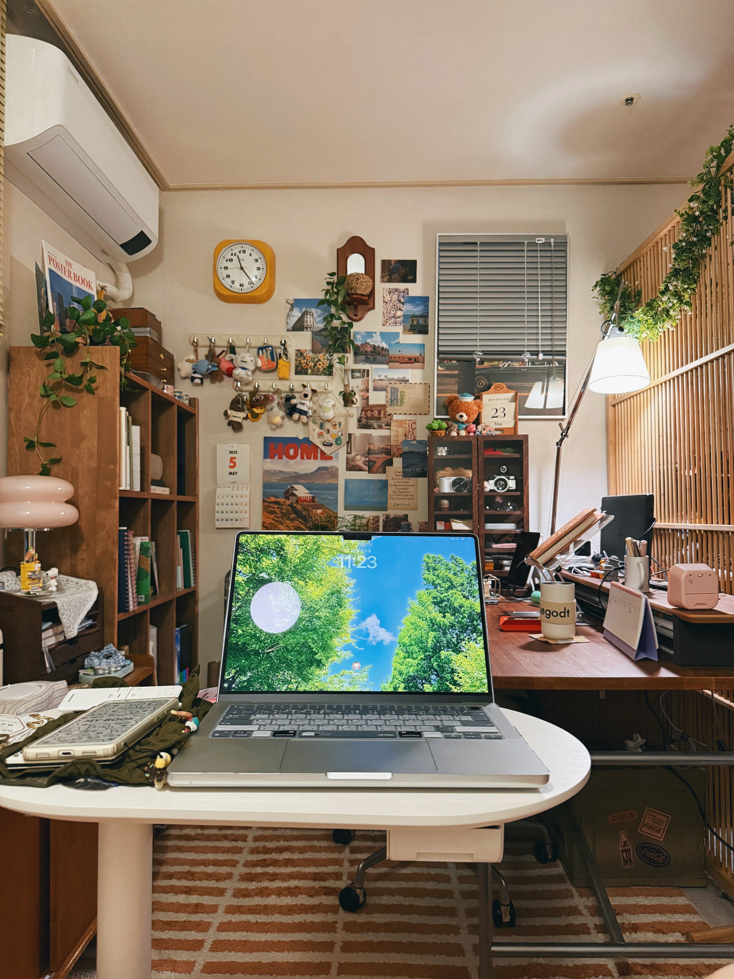 リフトアップテーブル 幅60㎝（ラウンド天板）［4色］を使った