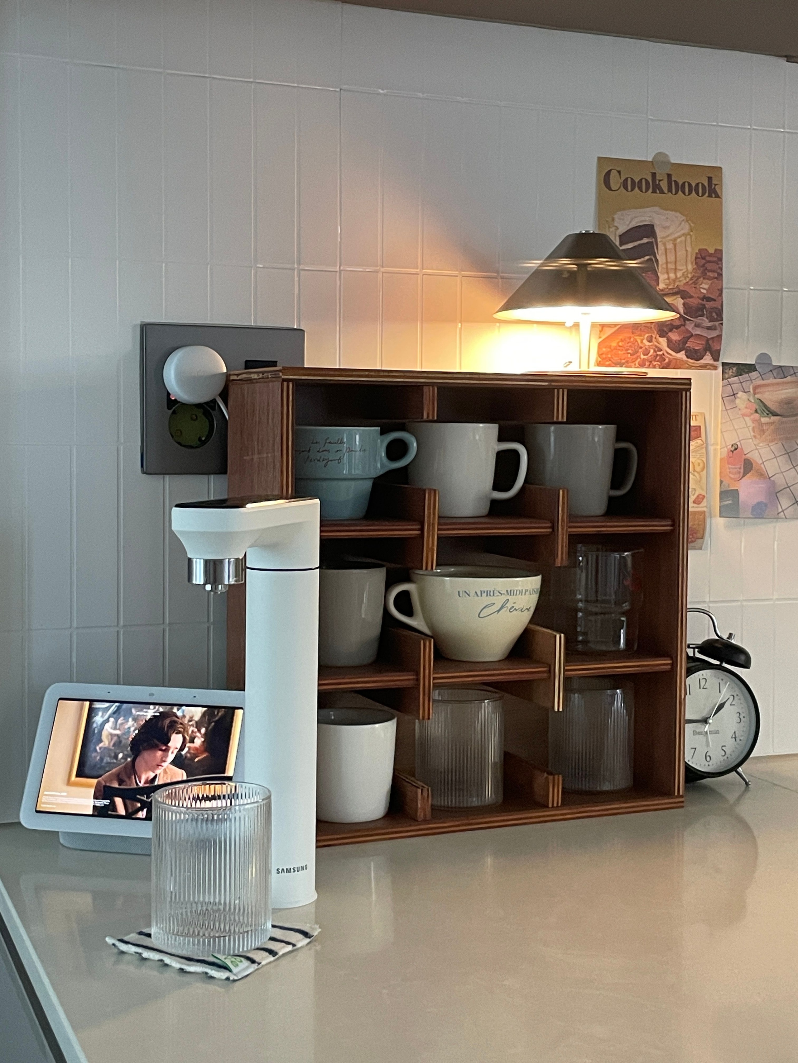 Ogre Vintage Countertop Mug & Cup Storage Cabinet user photo