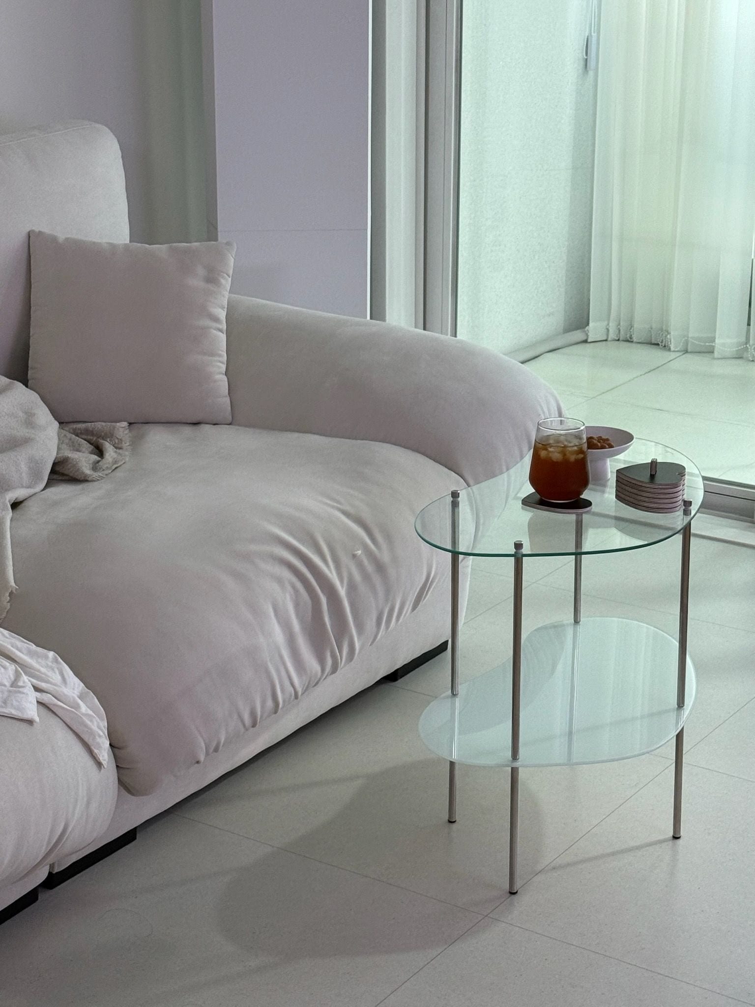 2-Tier Wavy Glass Table user photo