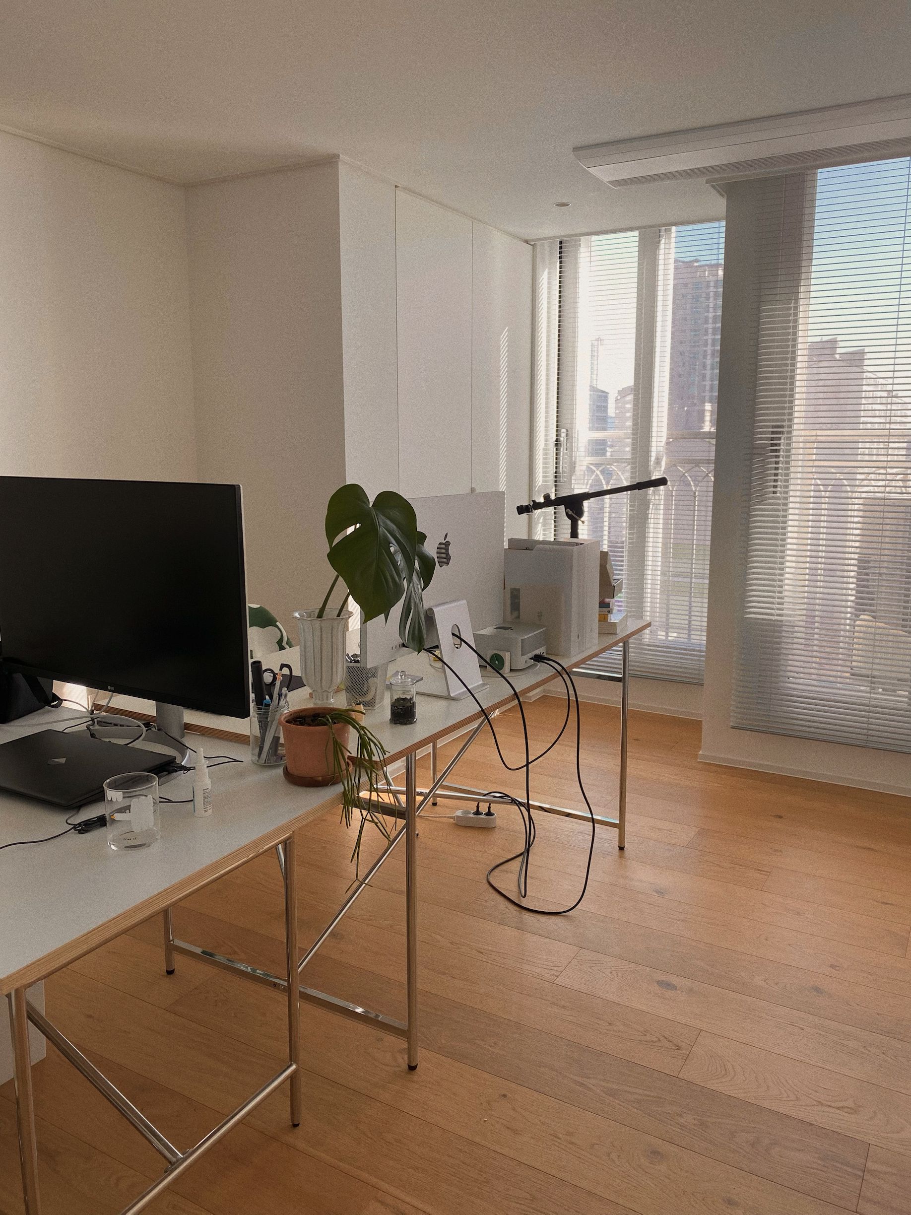 Point Chrome Mid-Century Dining Table user photo