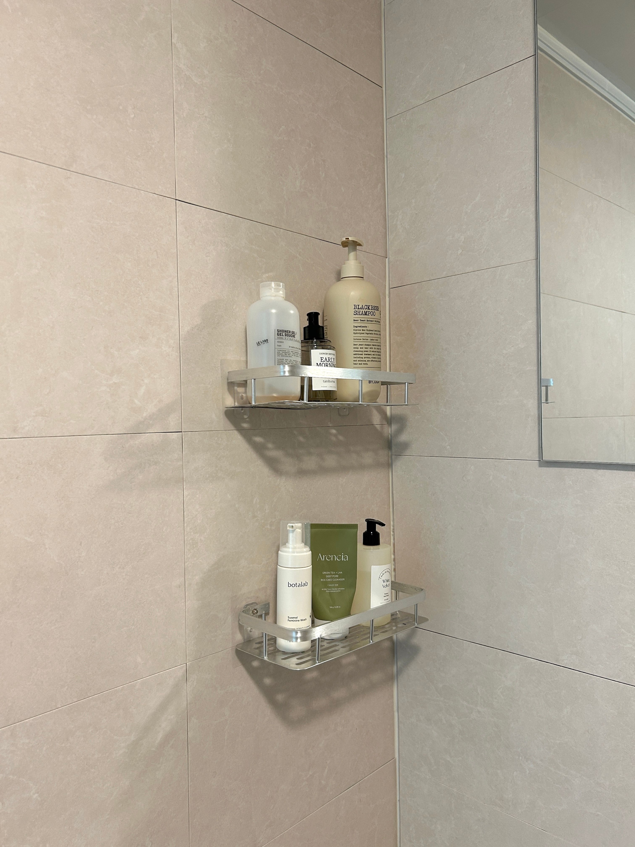 Screw-Lock No-Drill Bathroom Shelf user photo