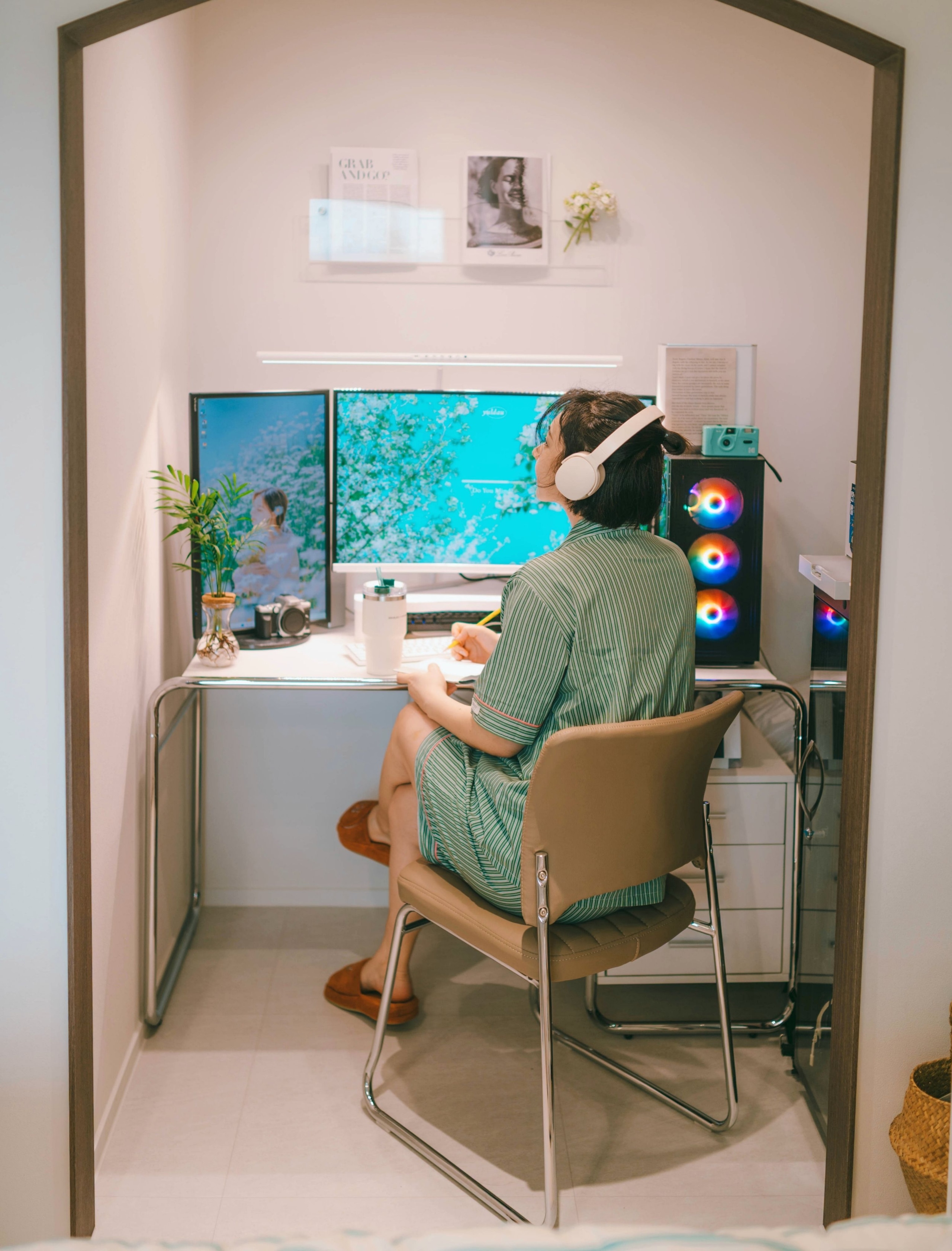 Terry Velcro Memory Foam Cloud Comfort Slippers user photo