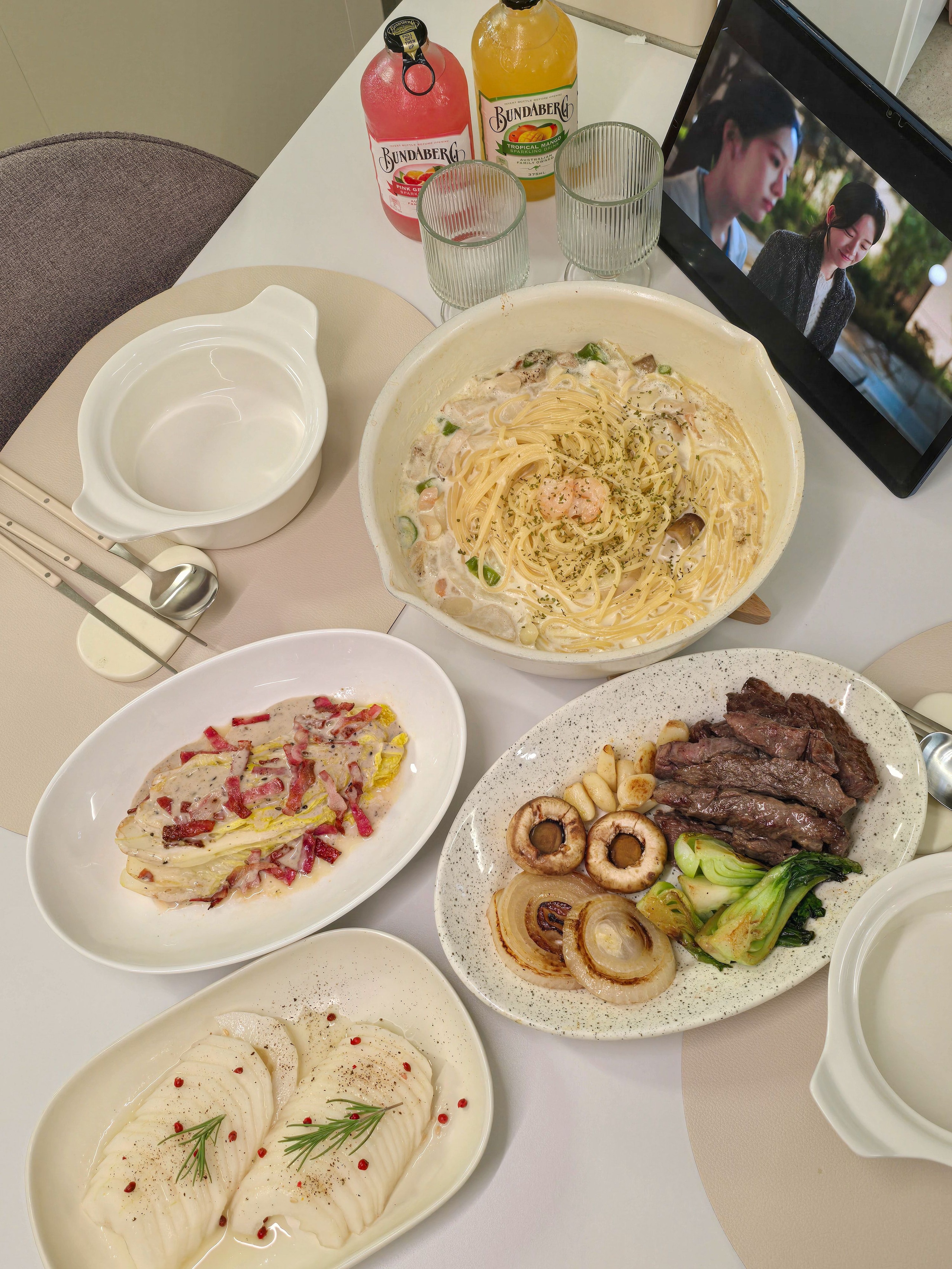 Every Meal Ceramic Dinnerware Set (10-Piece) user photo