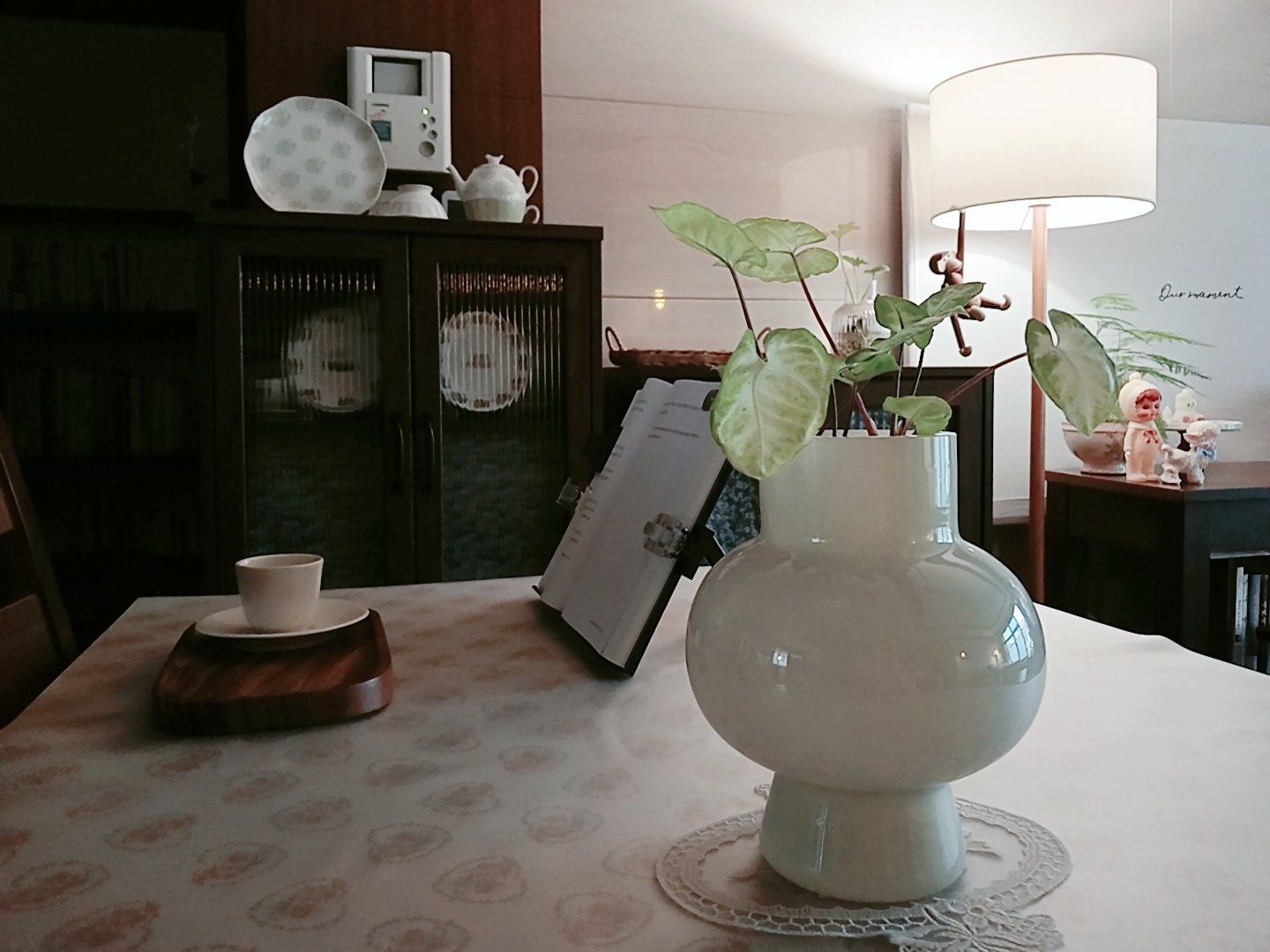Bookaz French Antique Ceramic Vase user photo