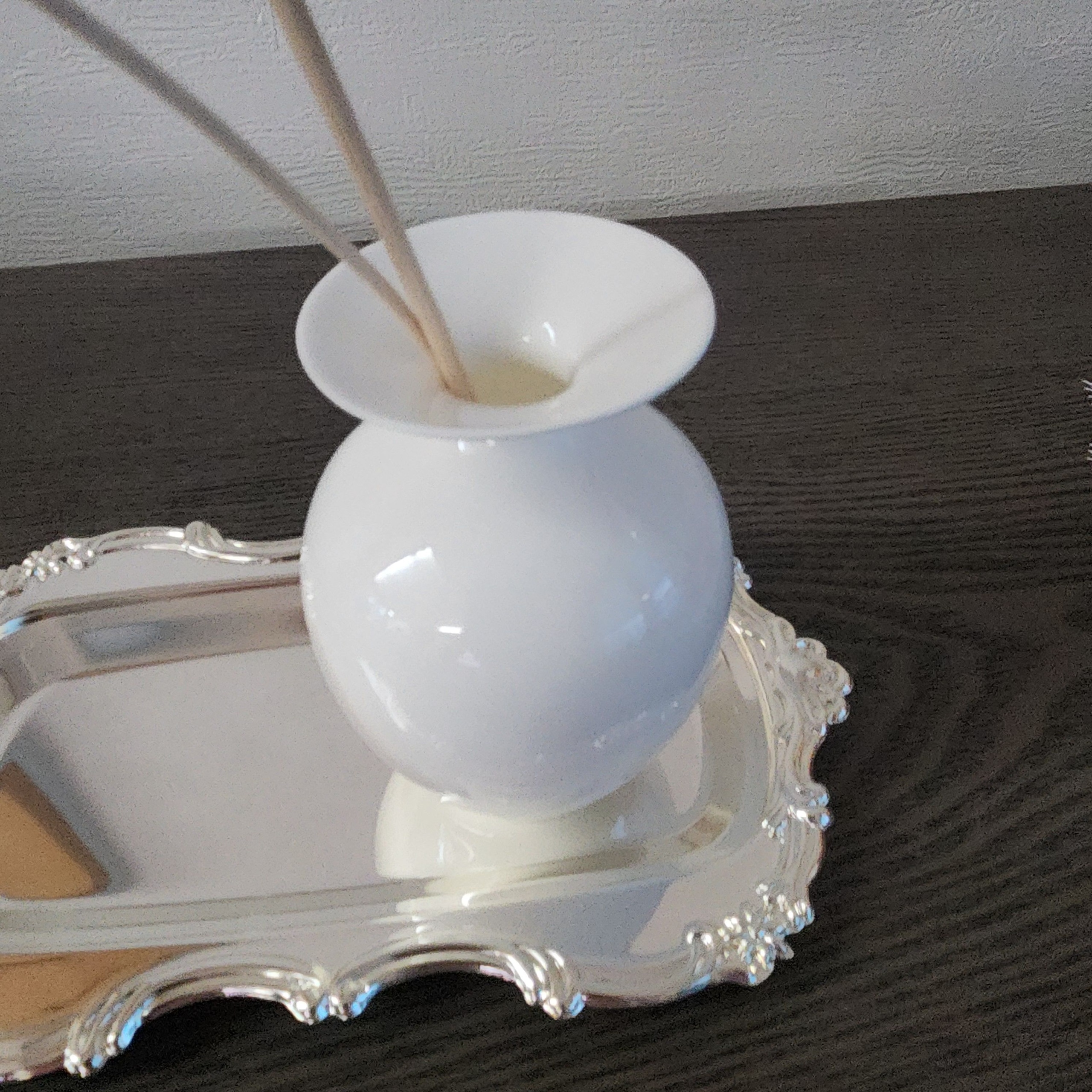 Brims Glossy Mini Ceramic Vase user photo