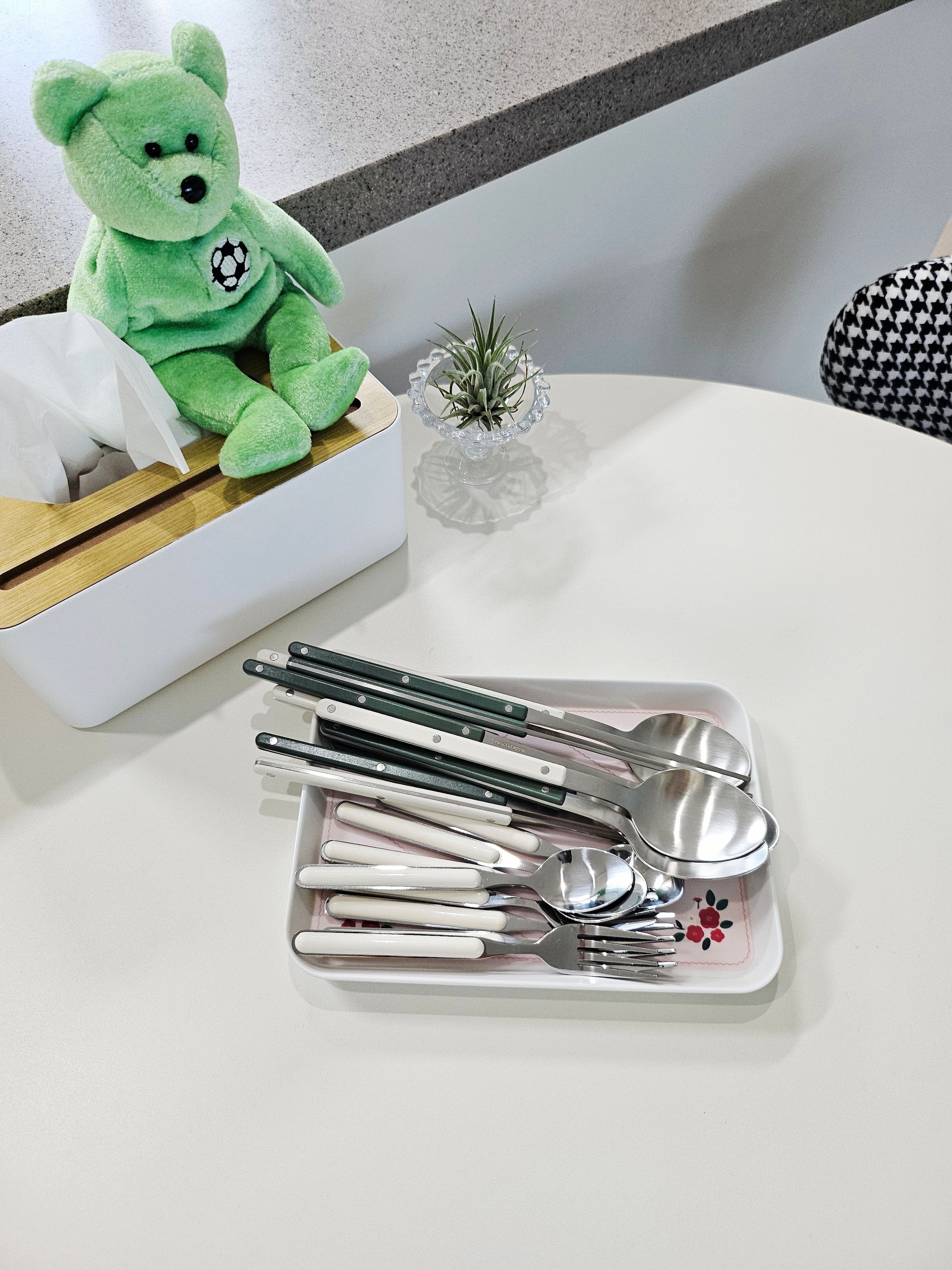 Ivory Dessert Spoon & Fork Set (8-piece) user photo
