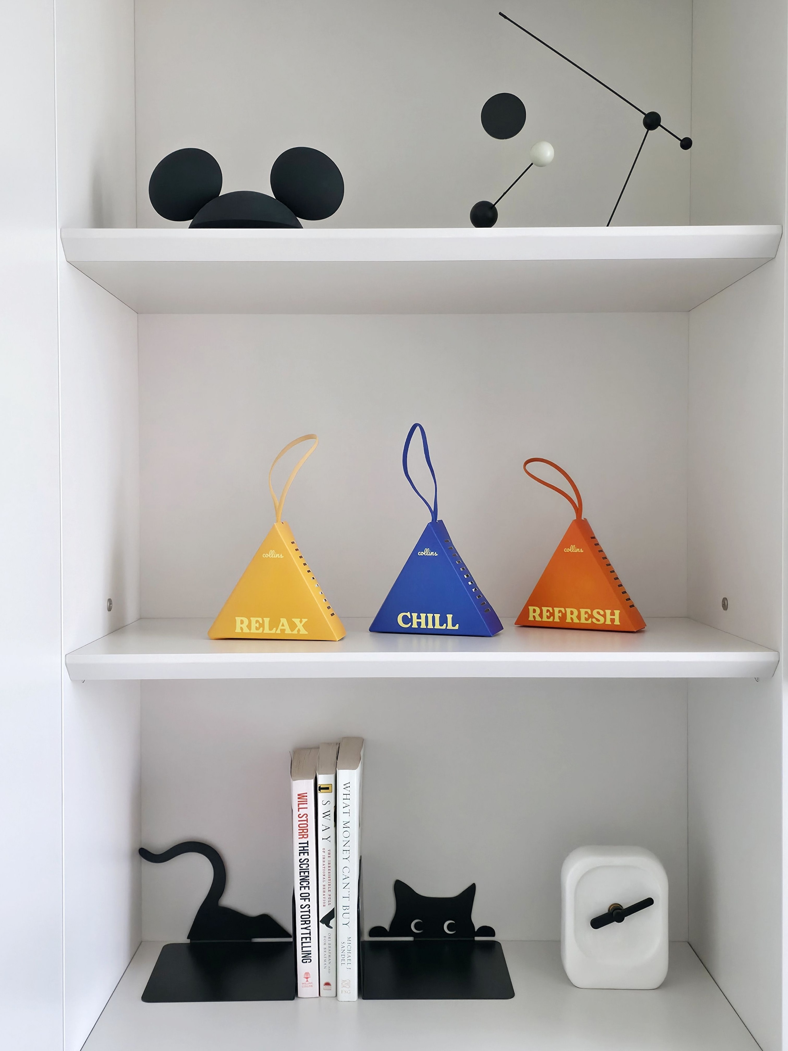 Peeking Black Cat Bookend user photo