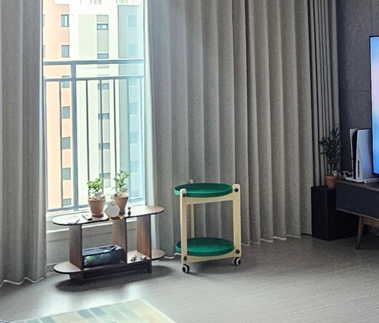 Modo Rolling Side Table user photo