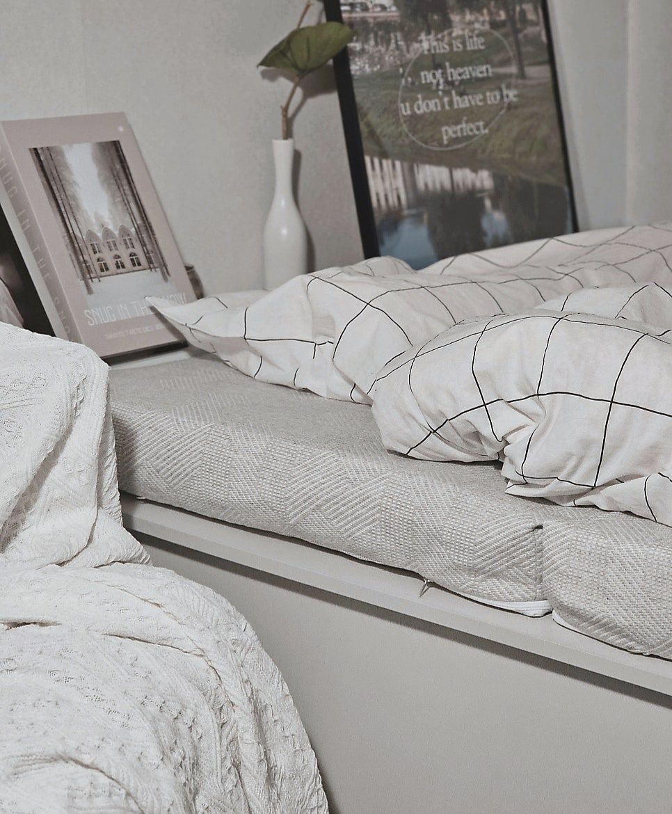 Velita Bedside Gap Side Table Storage Cabinet user photo