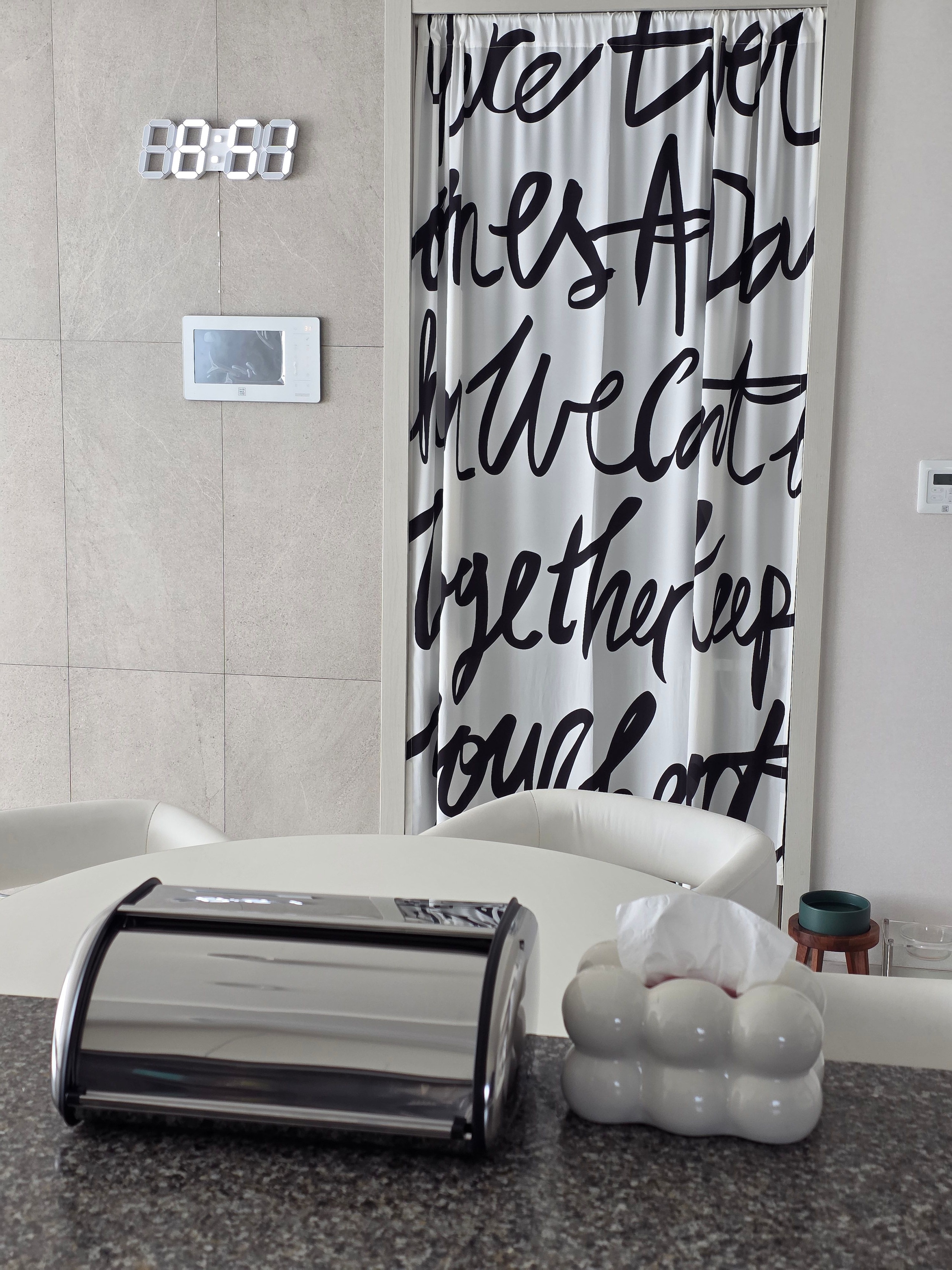 Roll-Up Stainless Steel Bread Box user photo