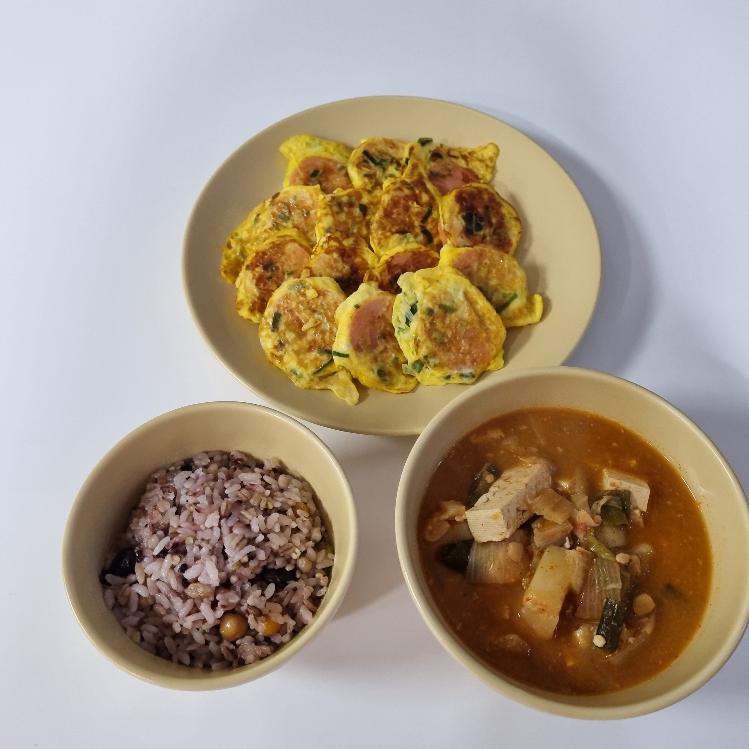 Mild Matte Dinnerware Set for 2 (9-Piece) user photo