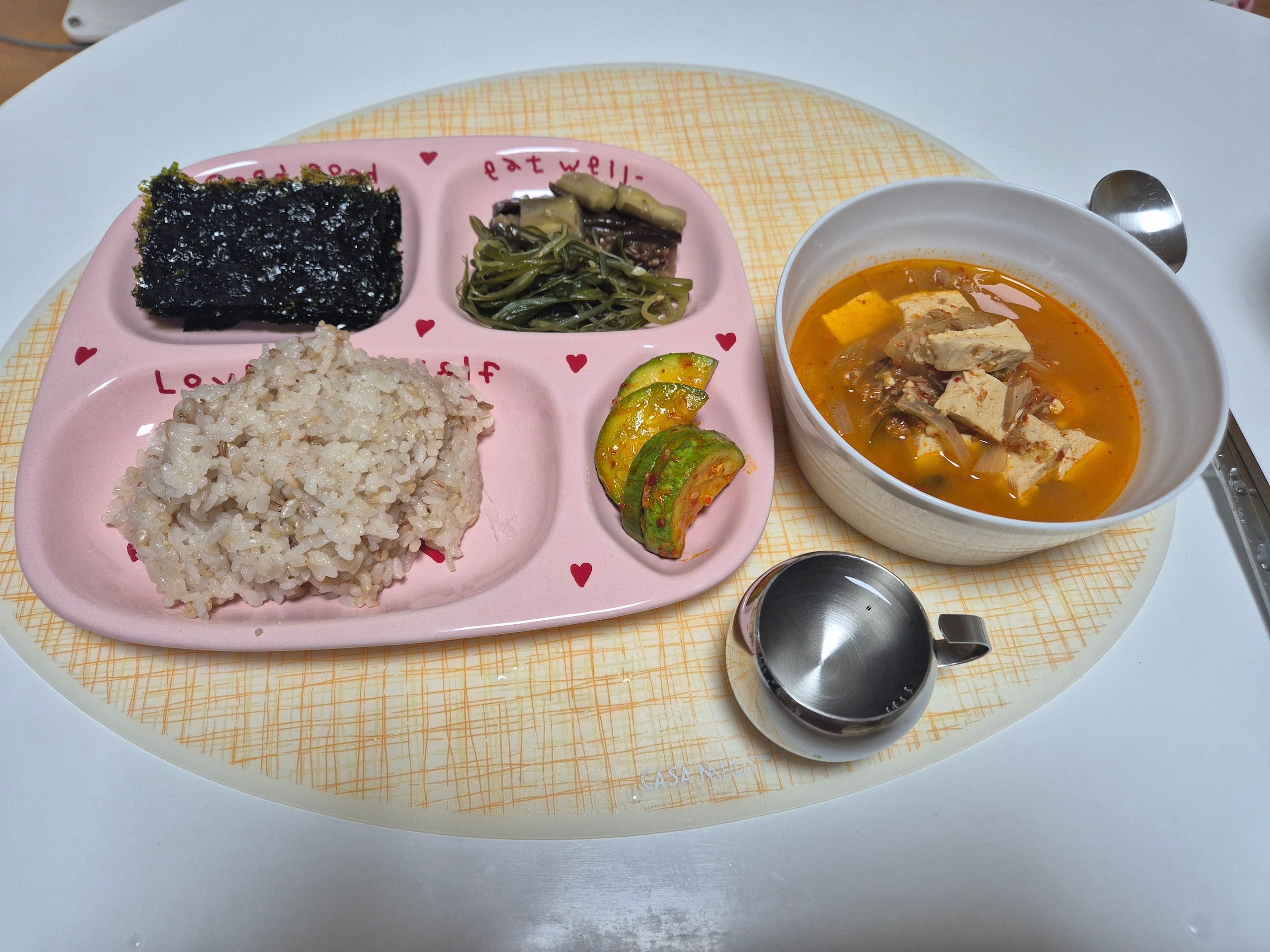 Pink Edition Ceramic Solo Meal Tray Set user photo