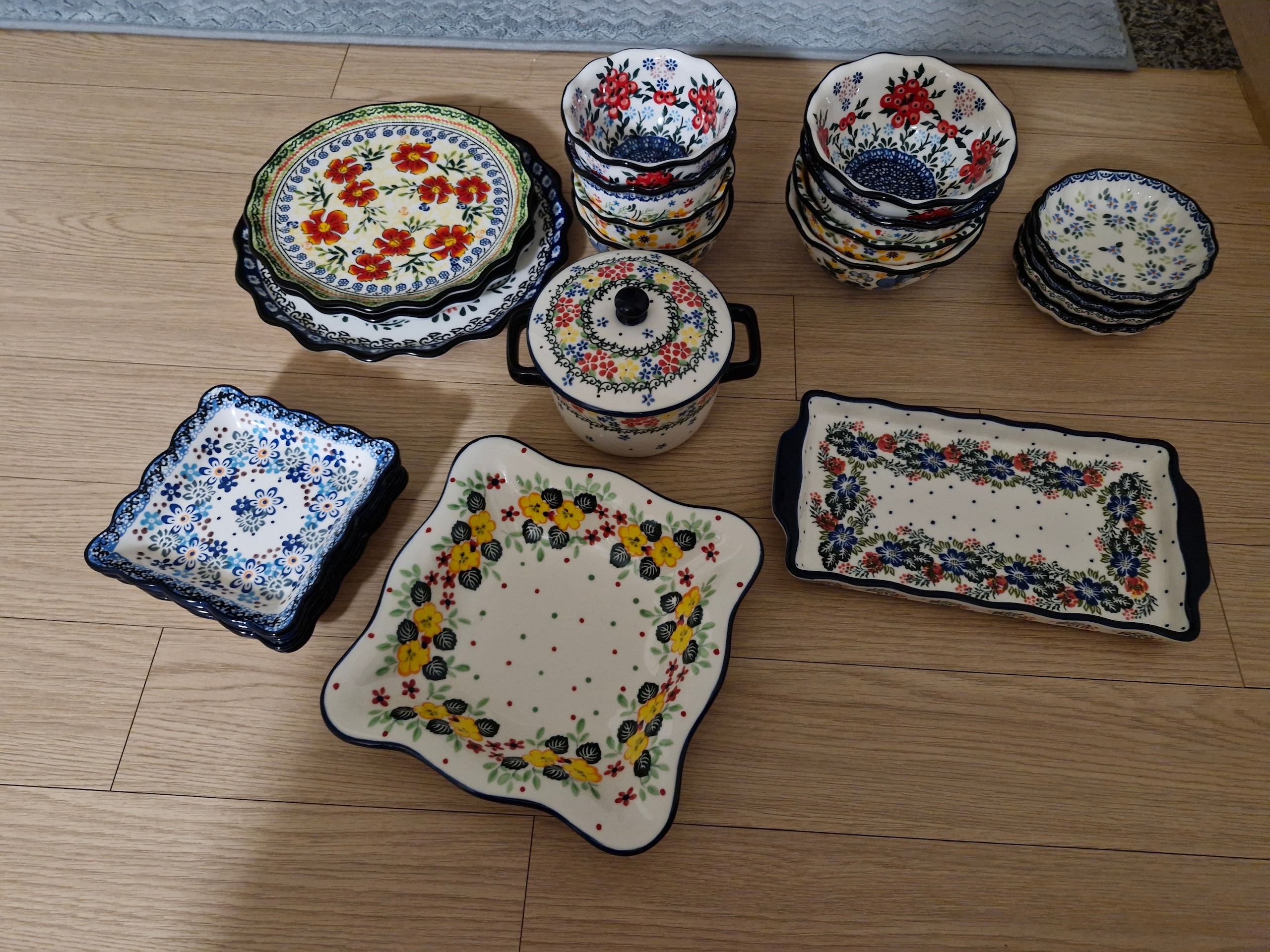 Floral Dinnerware Set for 4 (22-Piece) user photo