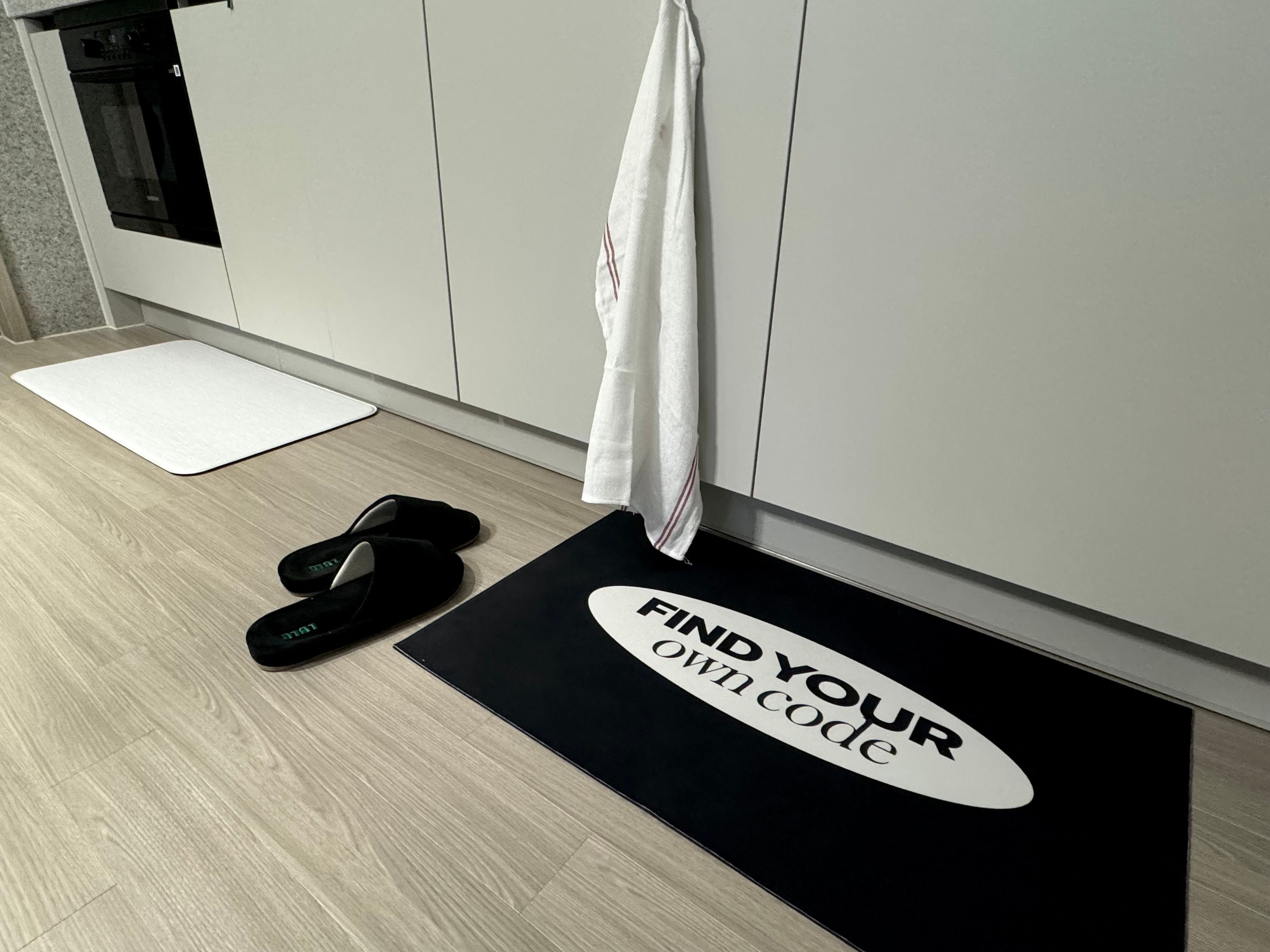 Rollin Velvet Room Slippers user photo