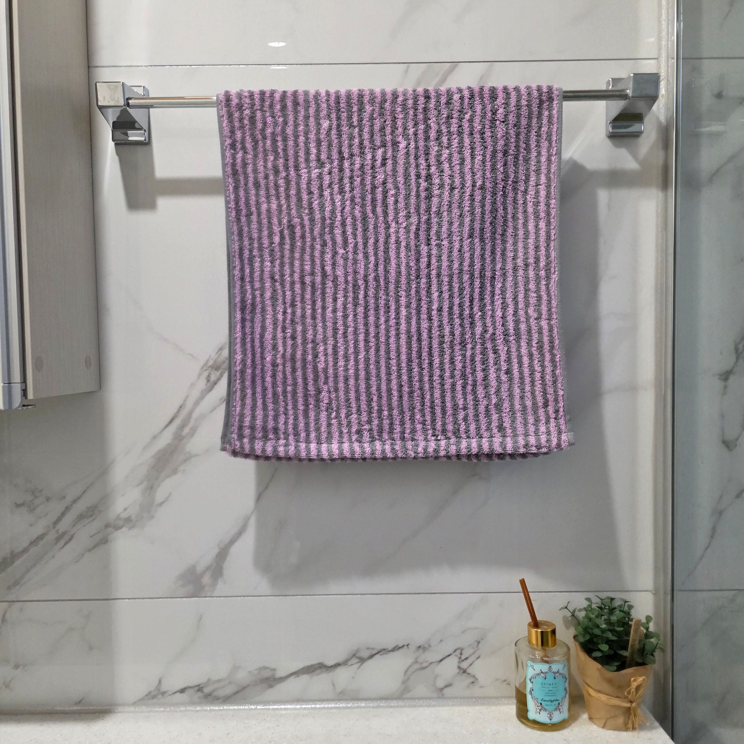 Soft Taffy Stripe Hotel Towel (10-Pack) user photo