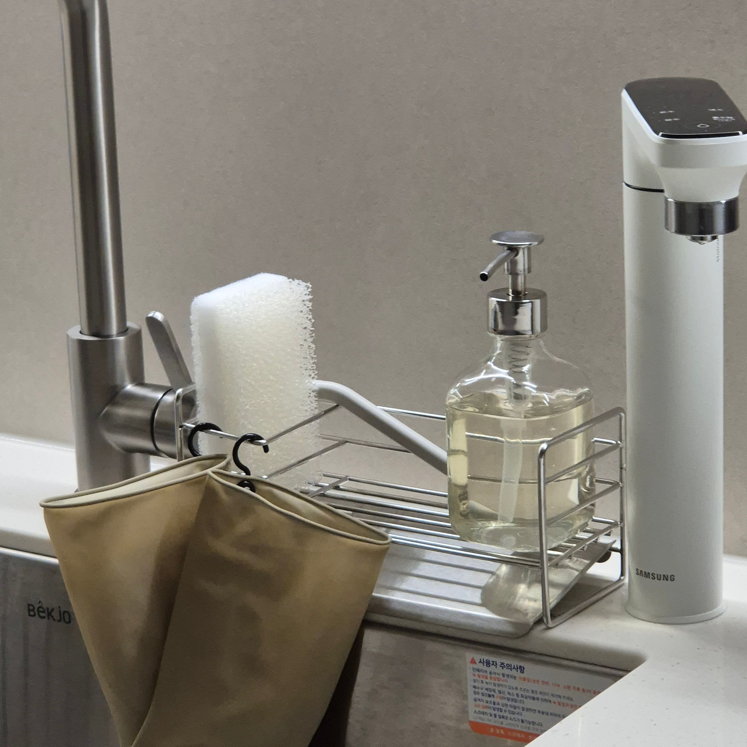 Stainless Steel Sponge Holder with Drain Tray user photo