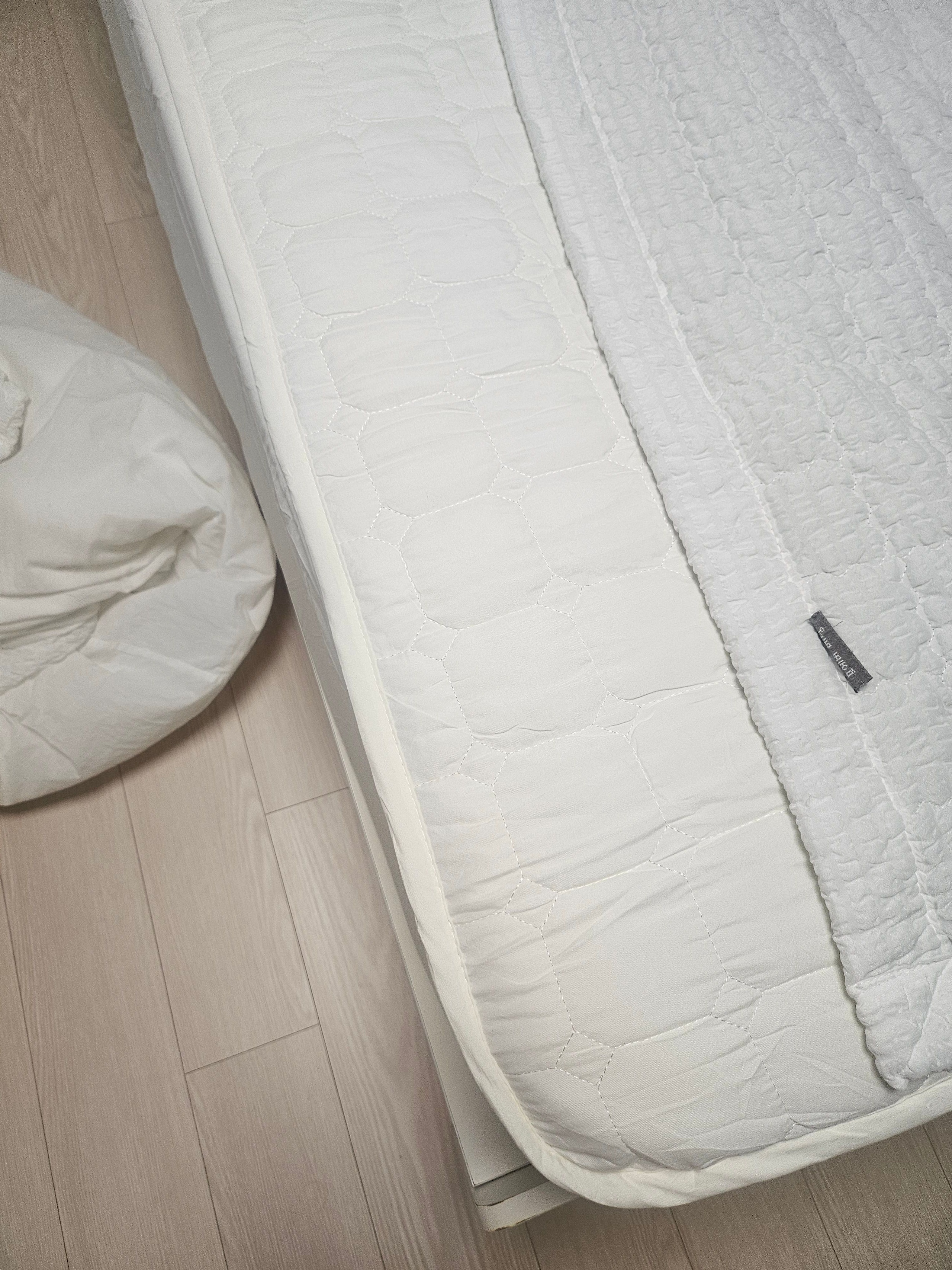 Square Quilted Waterproof Mattress Cover user photo