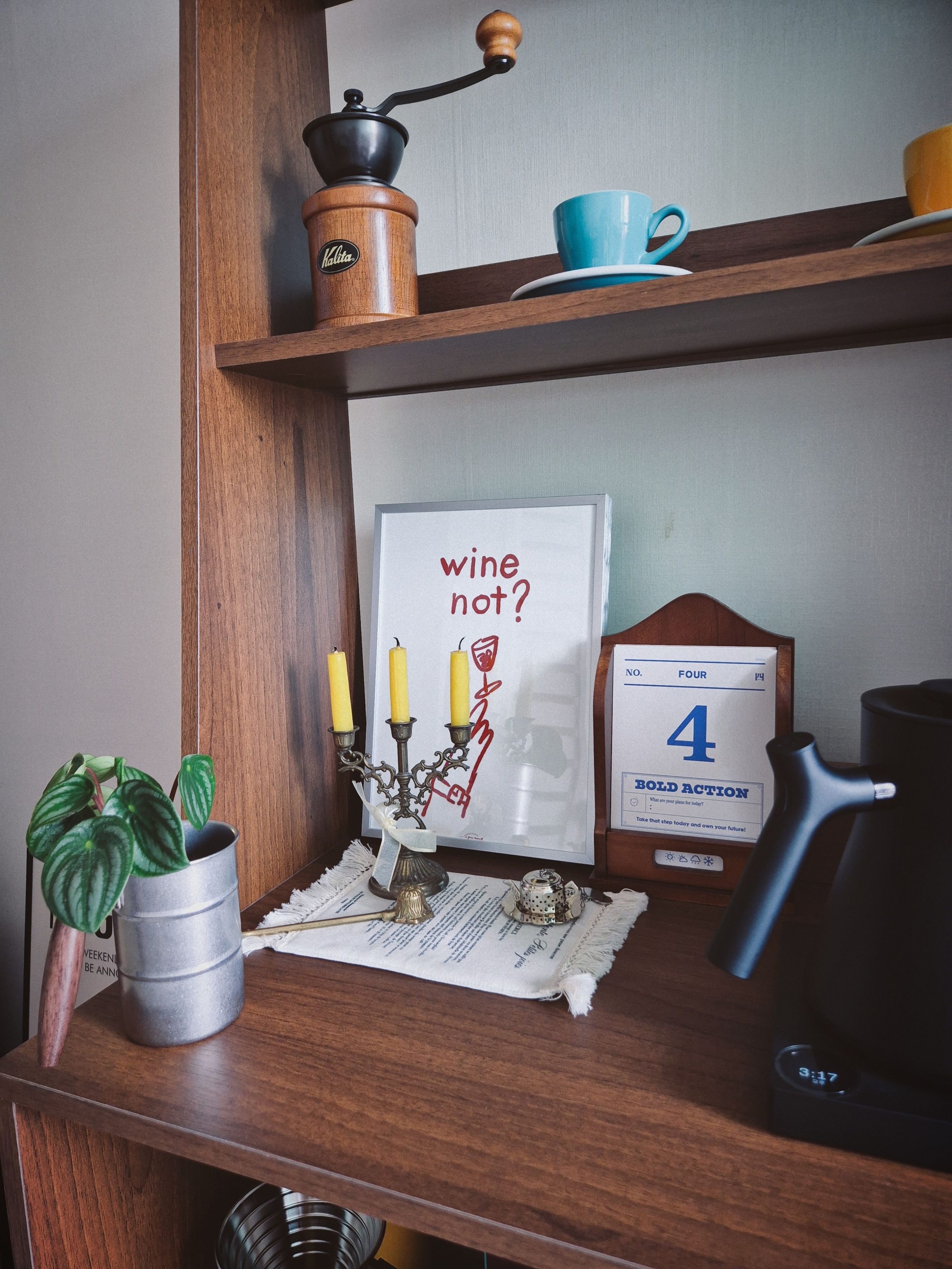 Retro Wood Perpetual Desk Calendar user photo