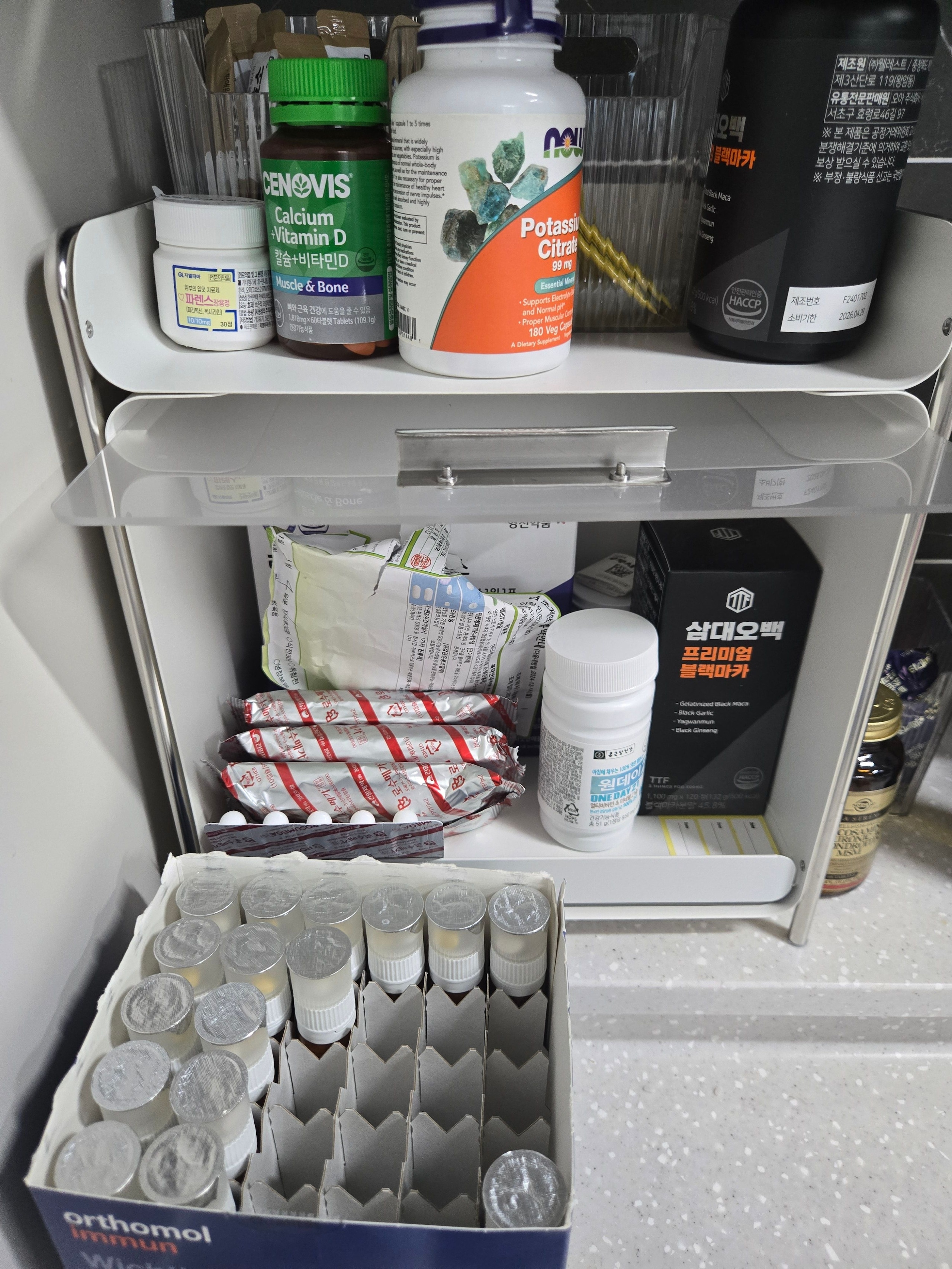 White Sliding Door Metal Storage Cabinet user photo