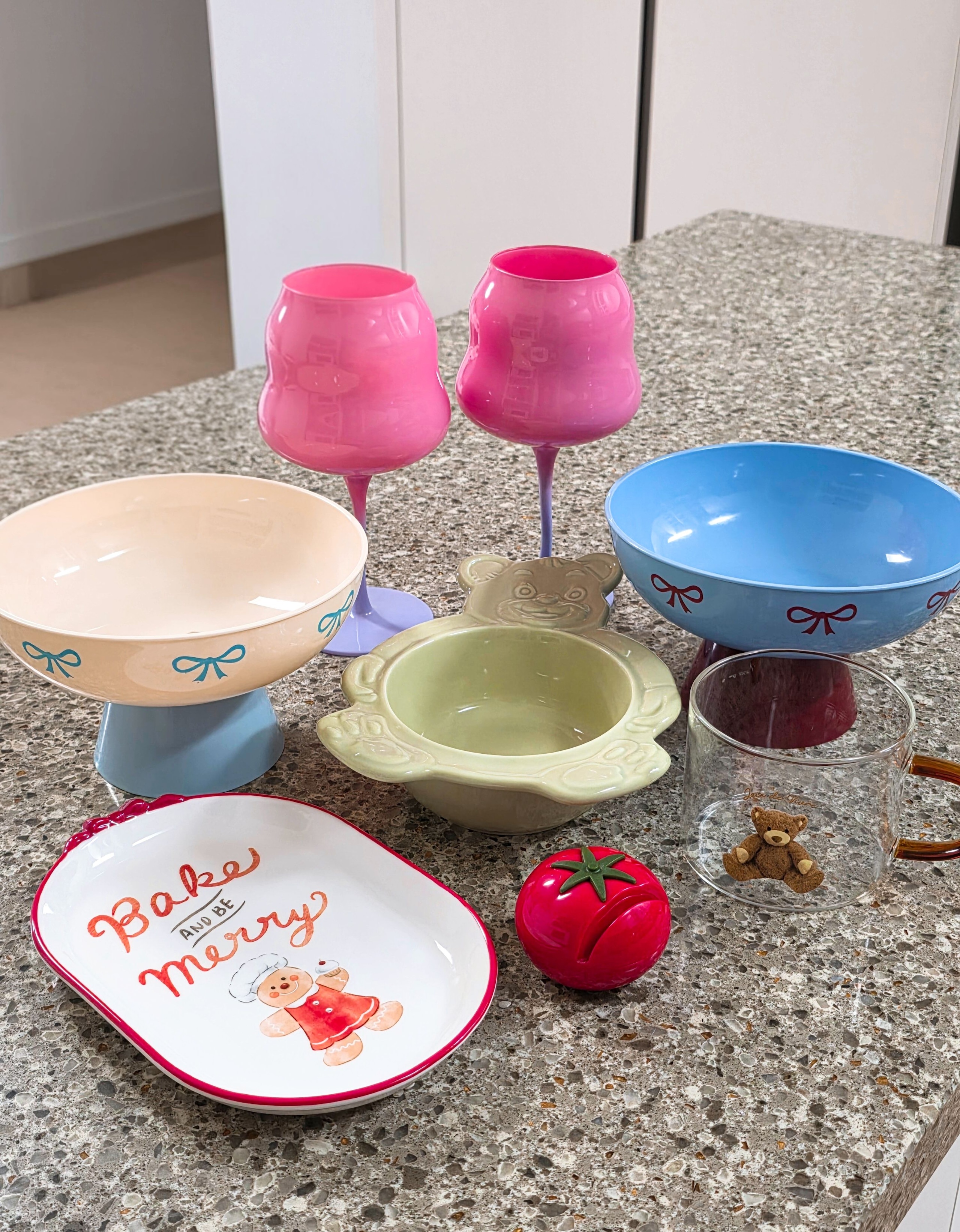 Bow Pedestal Fruit Bowl with Drain user photo