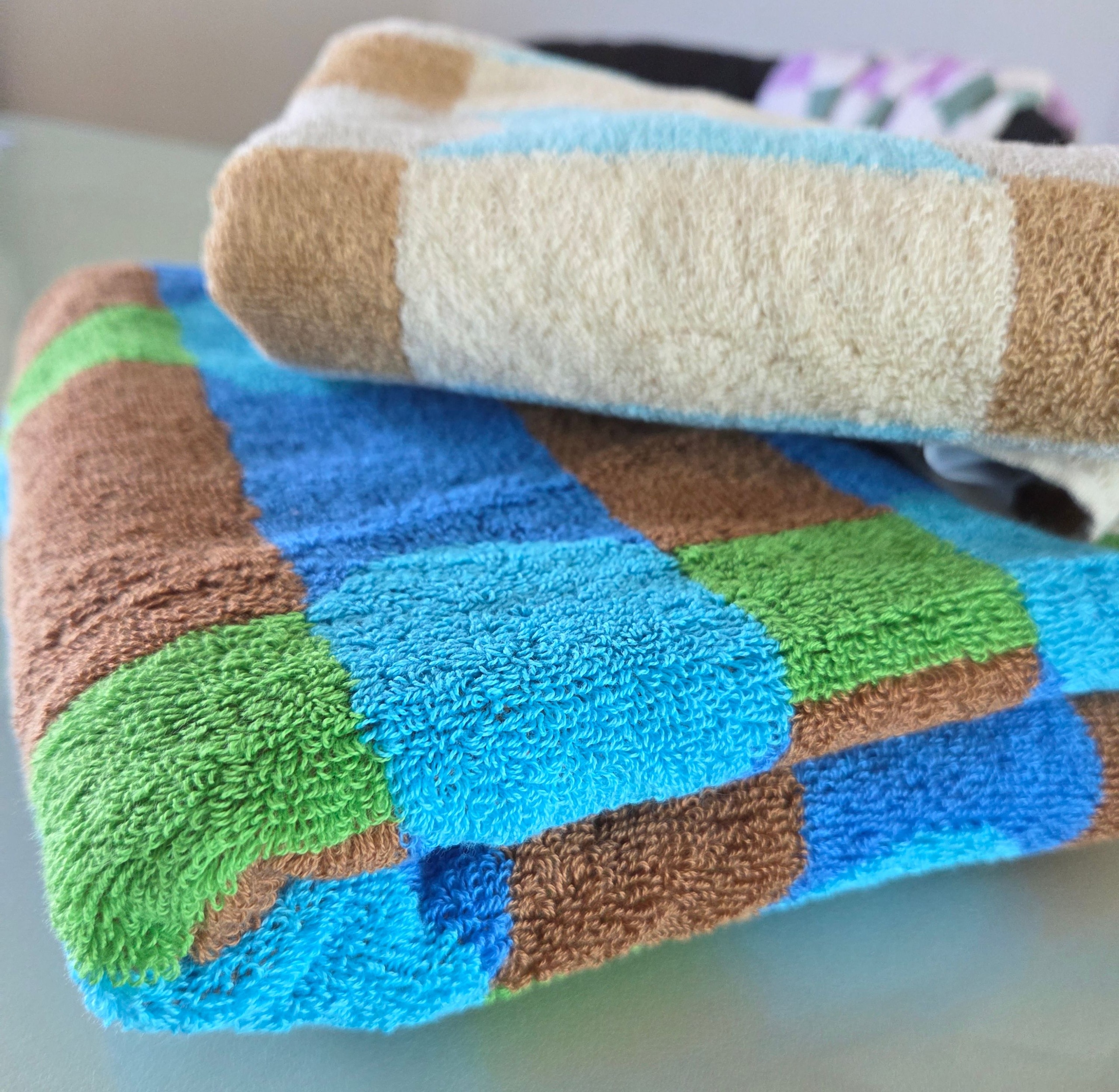 Dot Check Hand Towel user photo