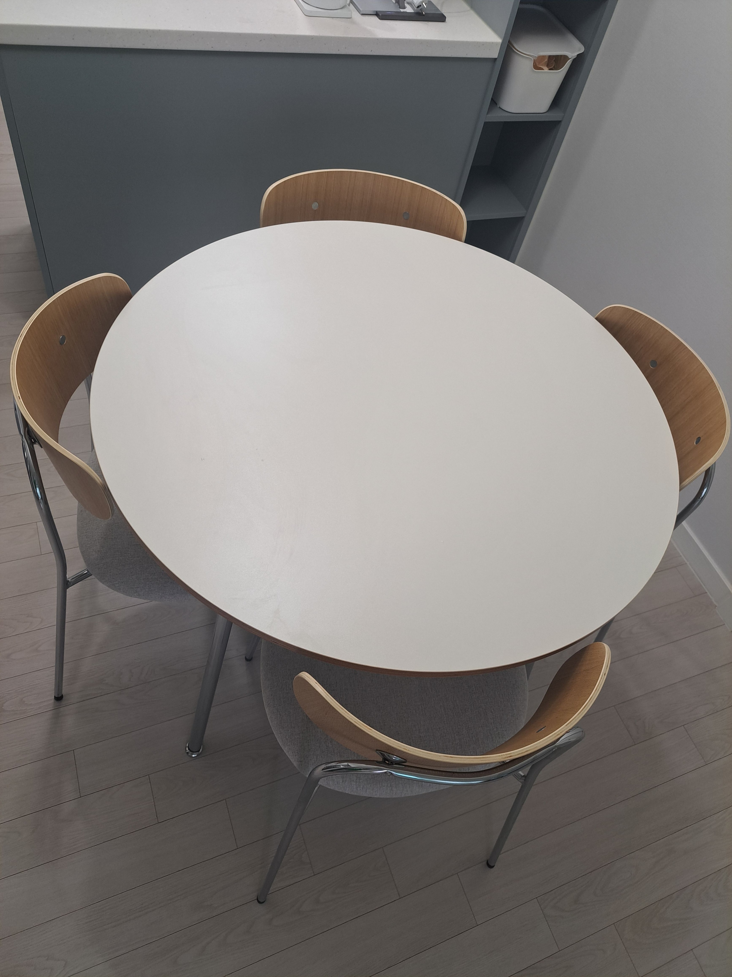 Modern Chrome Round Dining Table - 39.4