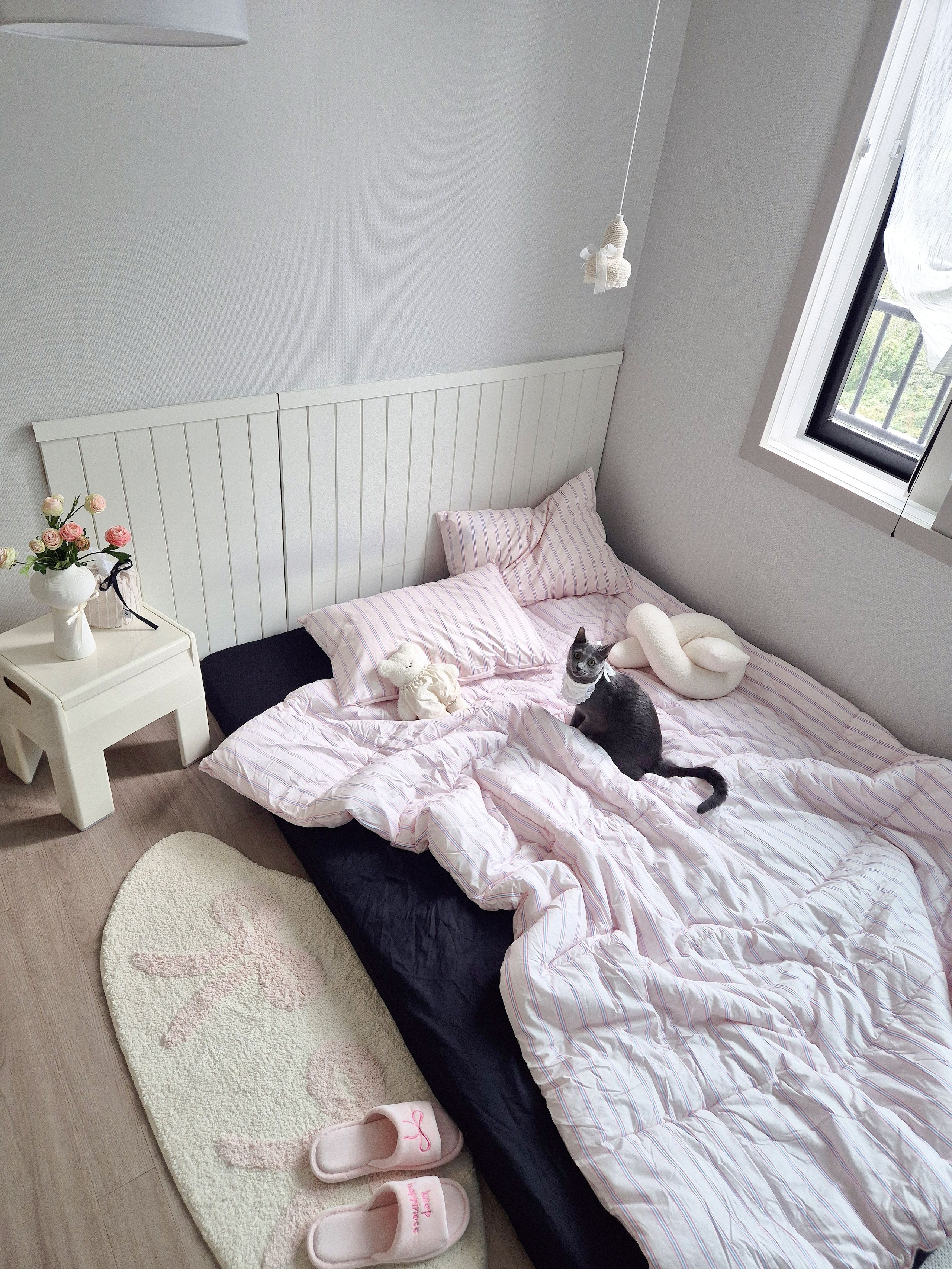 Soft Ribbon Home Slippers user photo