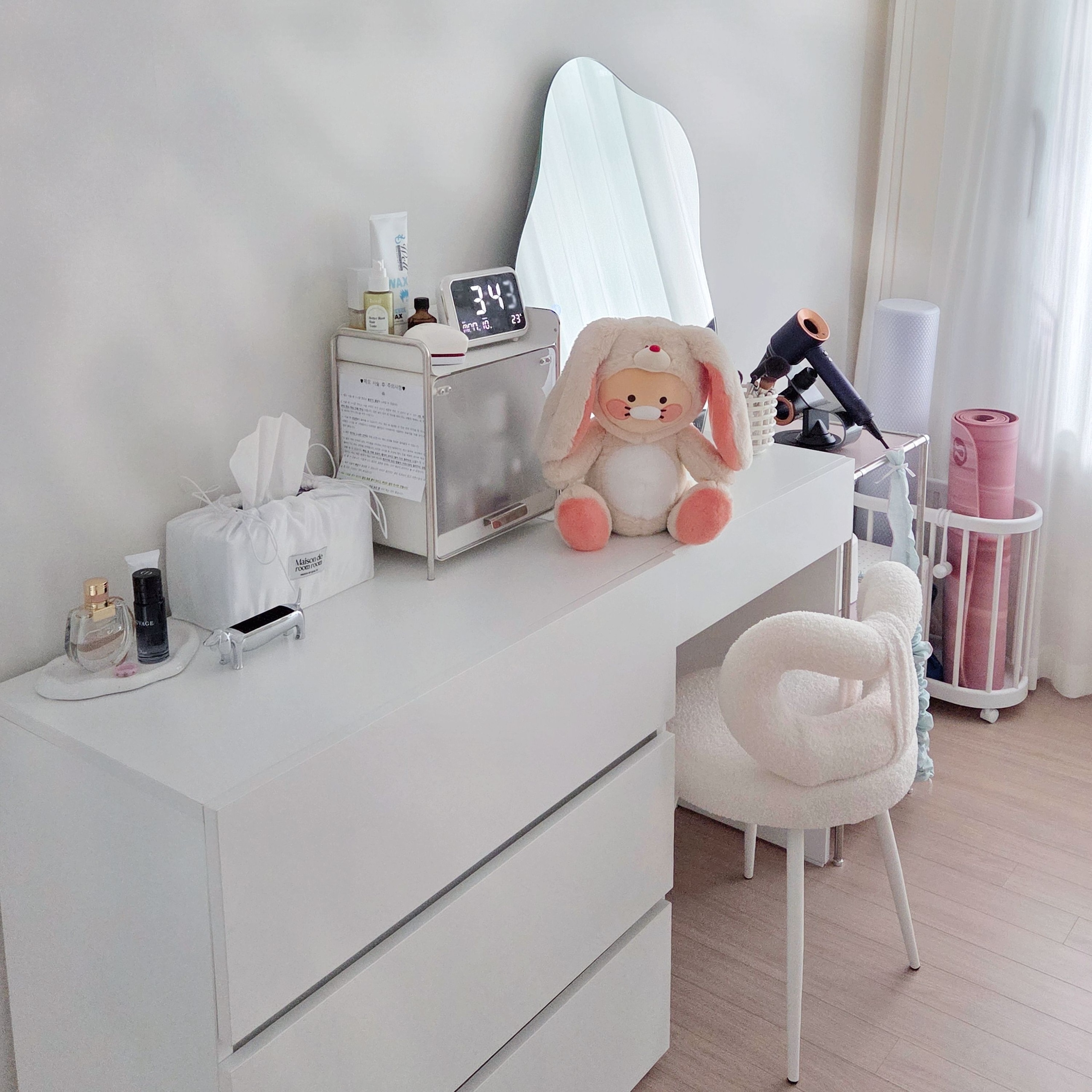 White Sliding Door Metal Storage Cabinet user photo