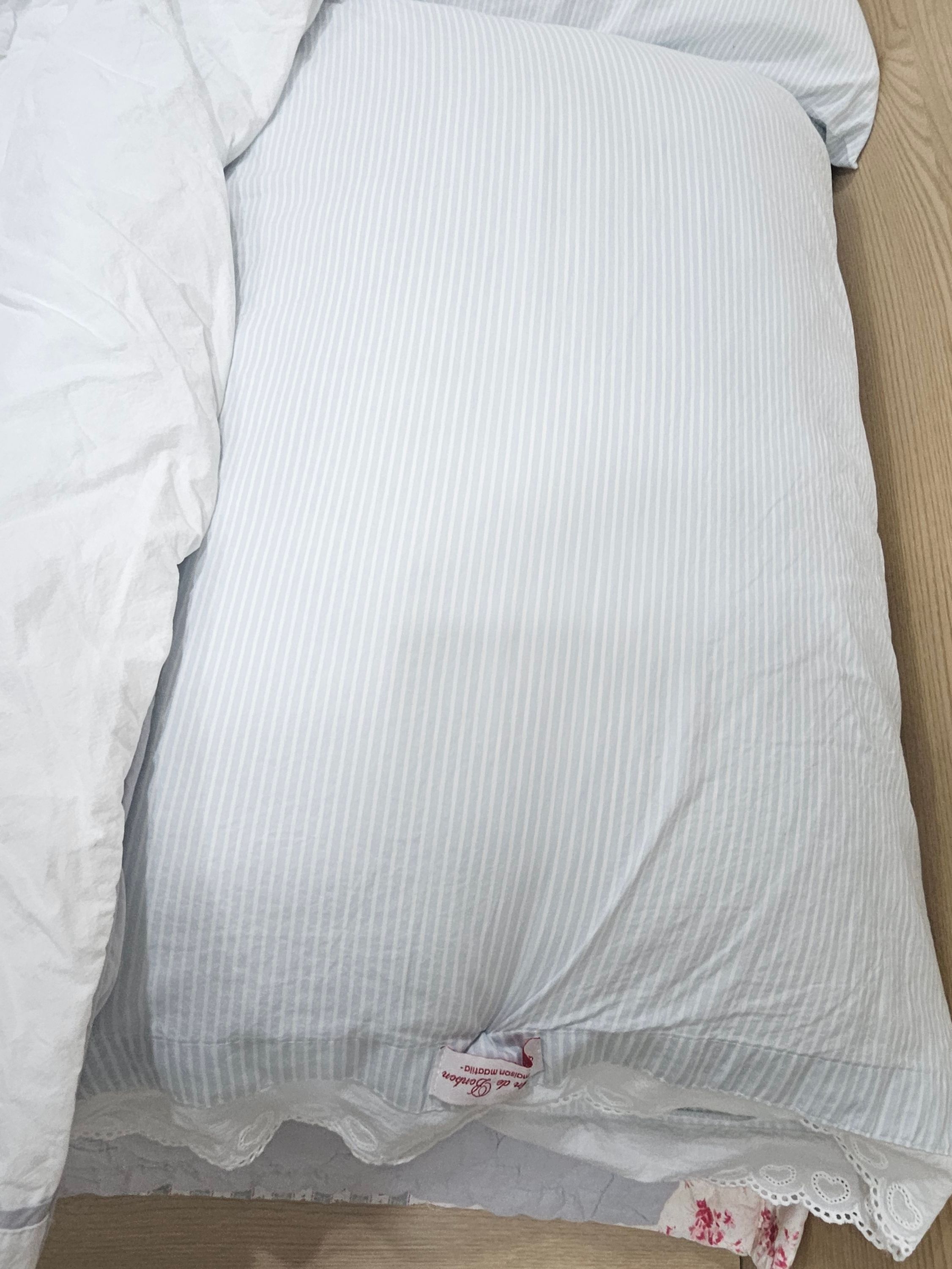 Little Sleepy Soft Lace Cotton Pillowcase user photo